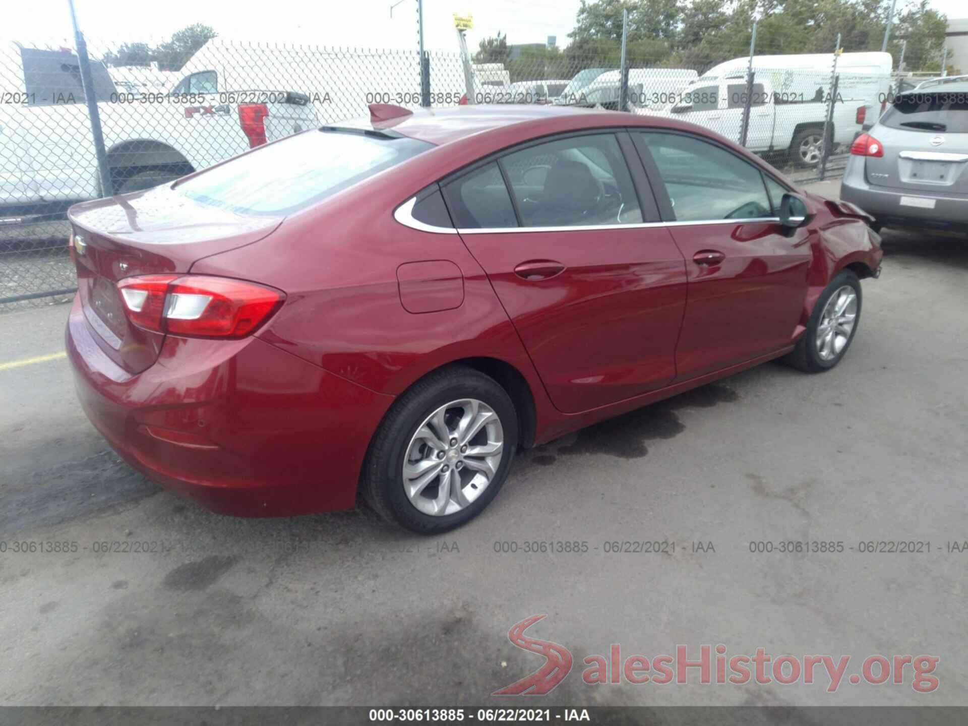 1G1BE5SM9K7142020 2019 CHEVROLET CRUZE