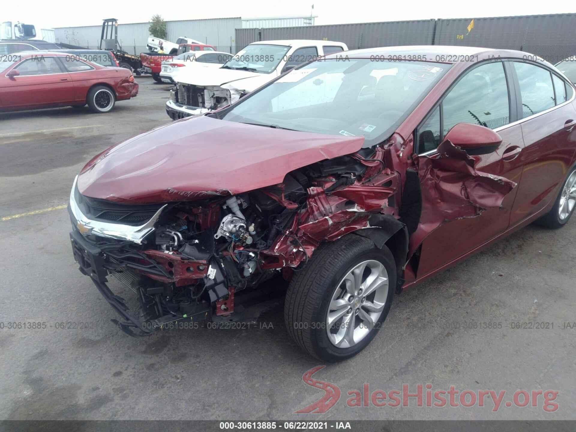 1G1BE5SM9K7142020 2019 CHEVROLET CRUZE