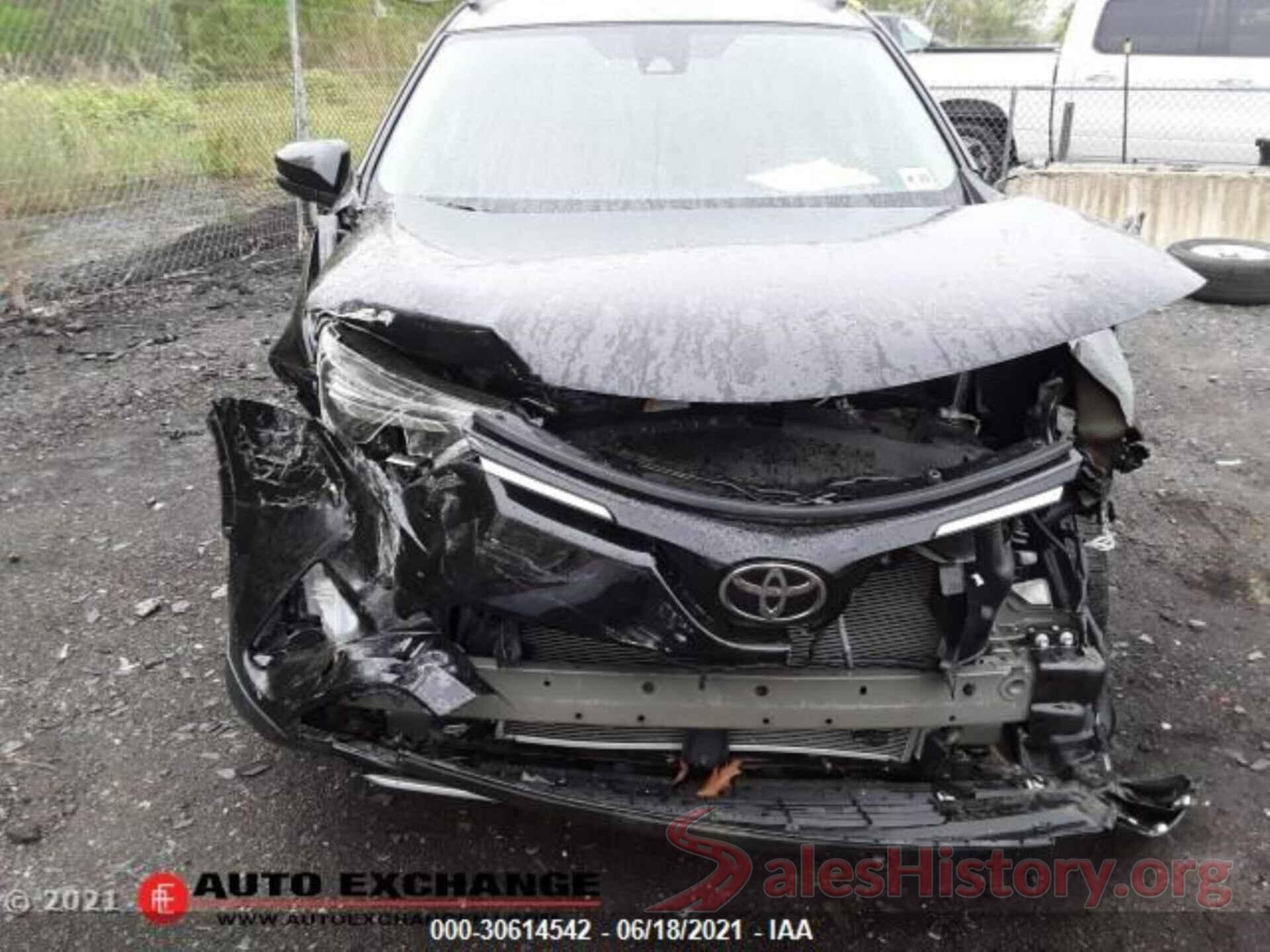 2T3DFREV8JW828173 2018 TOYOTA RAV4