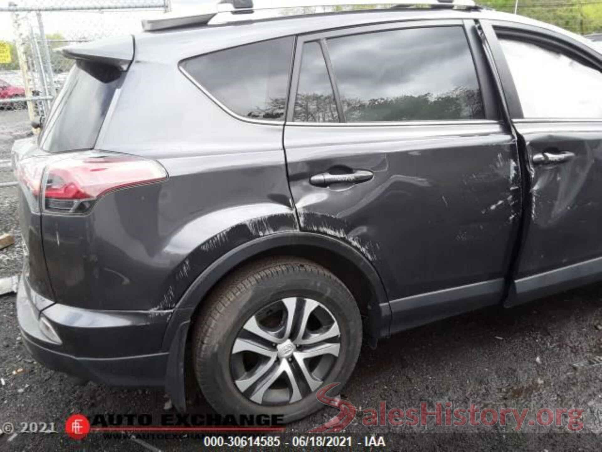 JTMBFREV8JJ721663 2018 TOYOTA RAV4