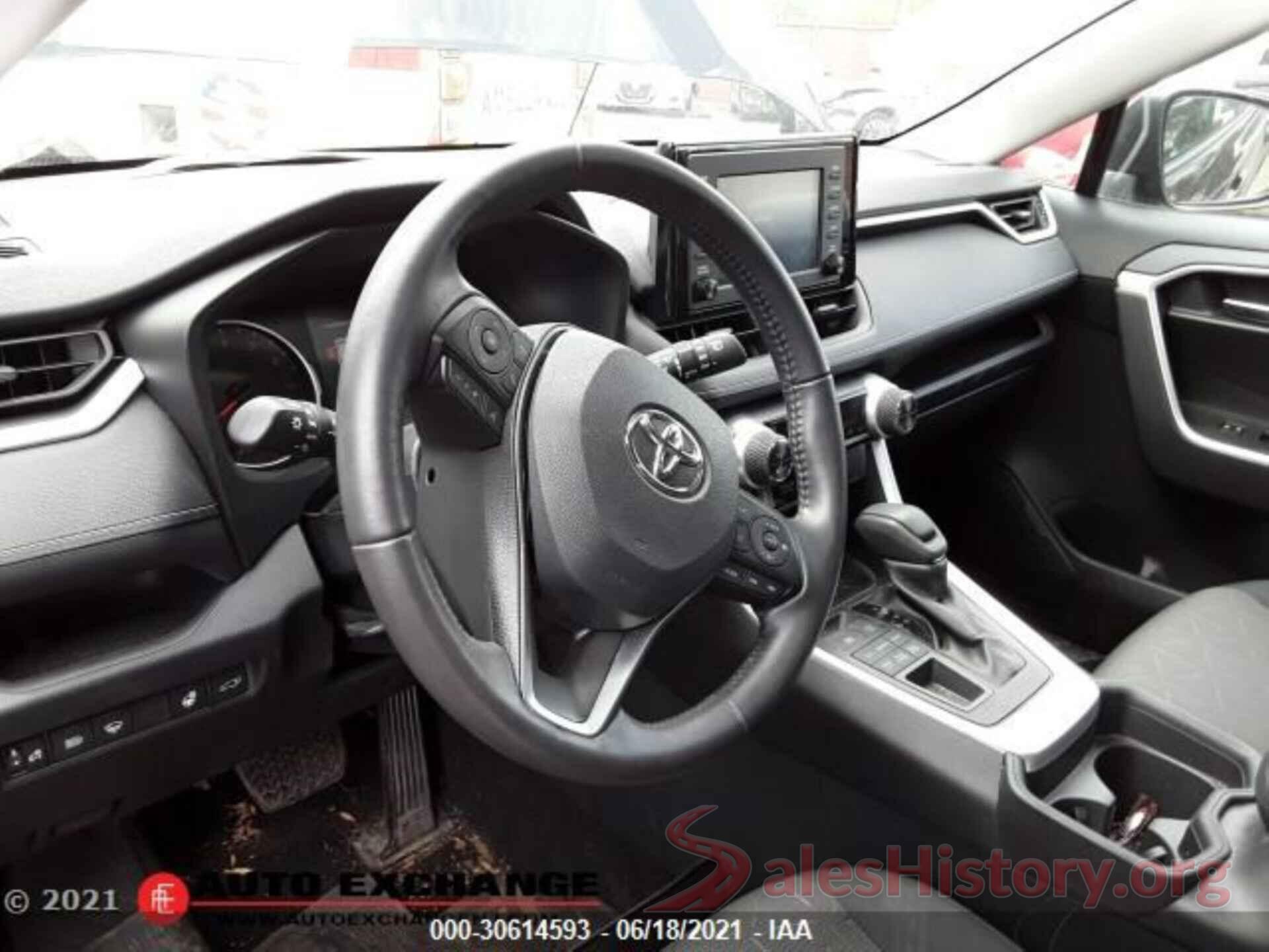 2T3P1RFV4KW050210 2019 TOYOTA RAV4