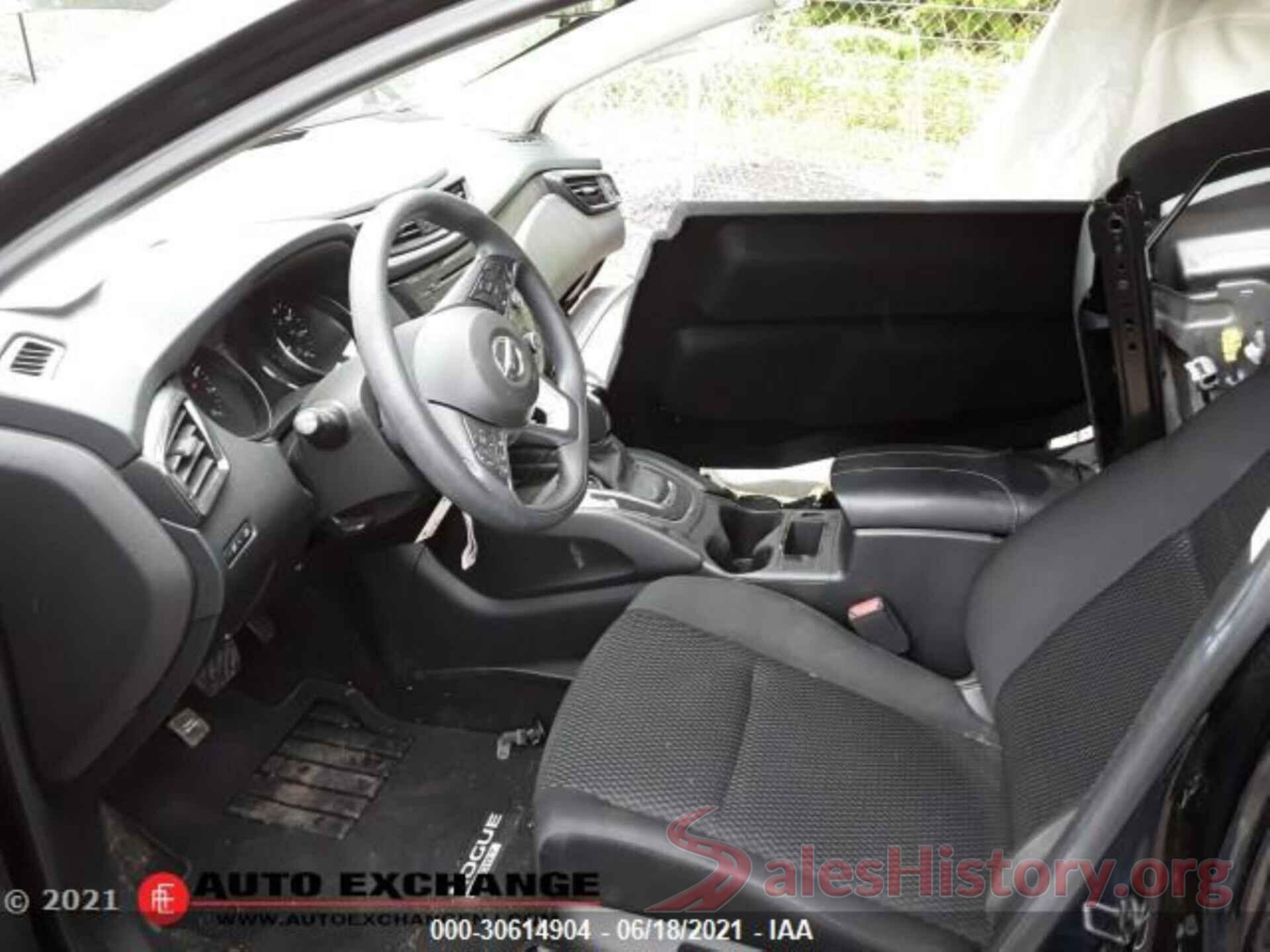 JN1BJ1CR6JW201960 2018 NISSAN ROGUE SPORT