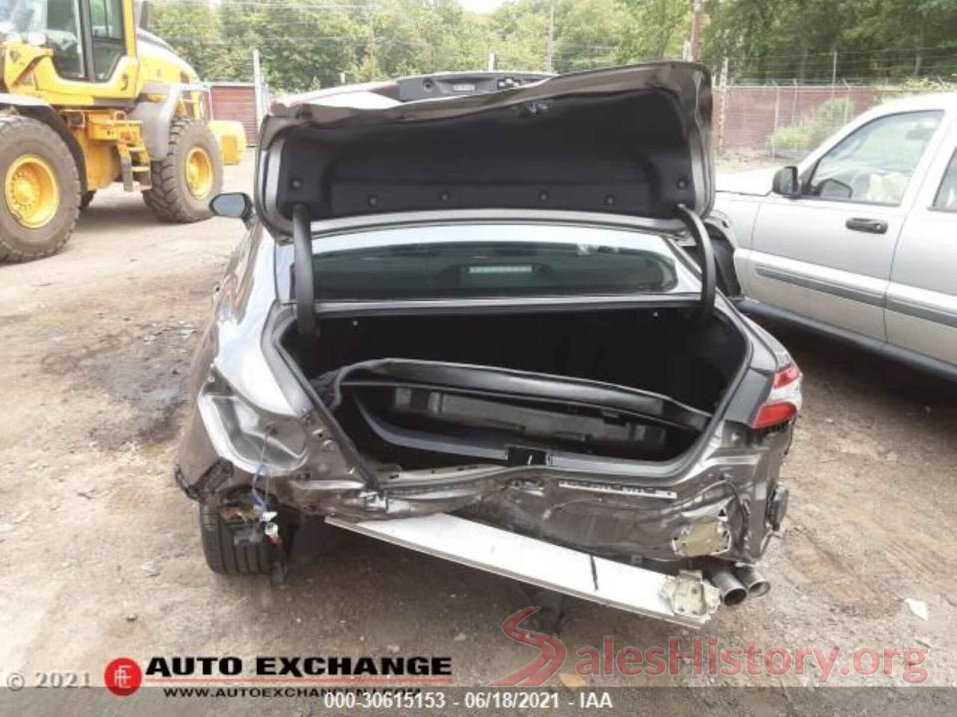 4T1B11HK8JU024781 2018 TOYOTA CAMRY