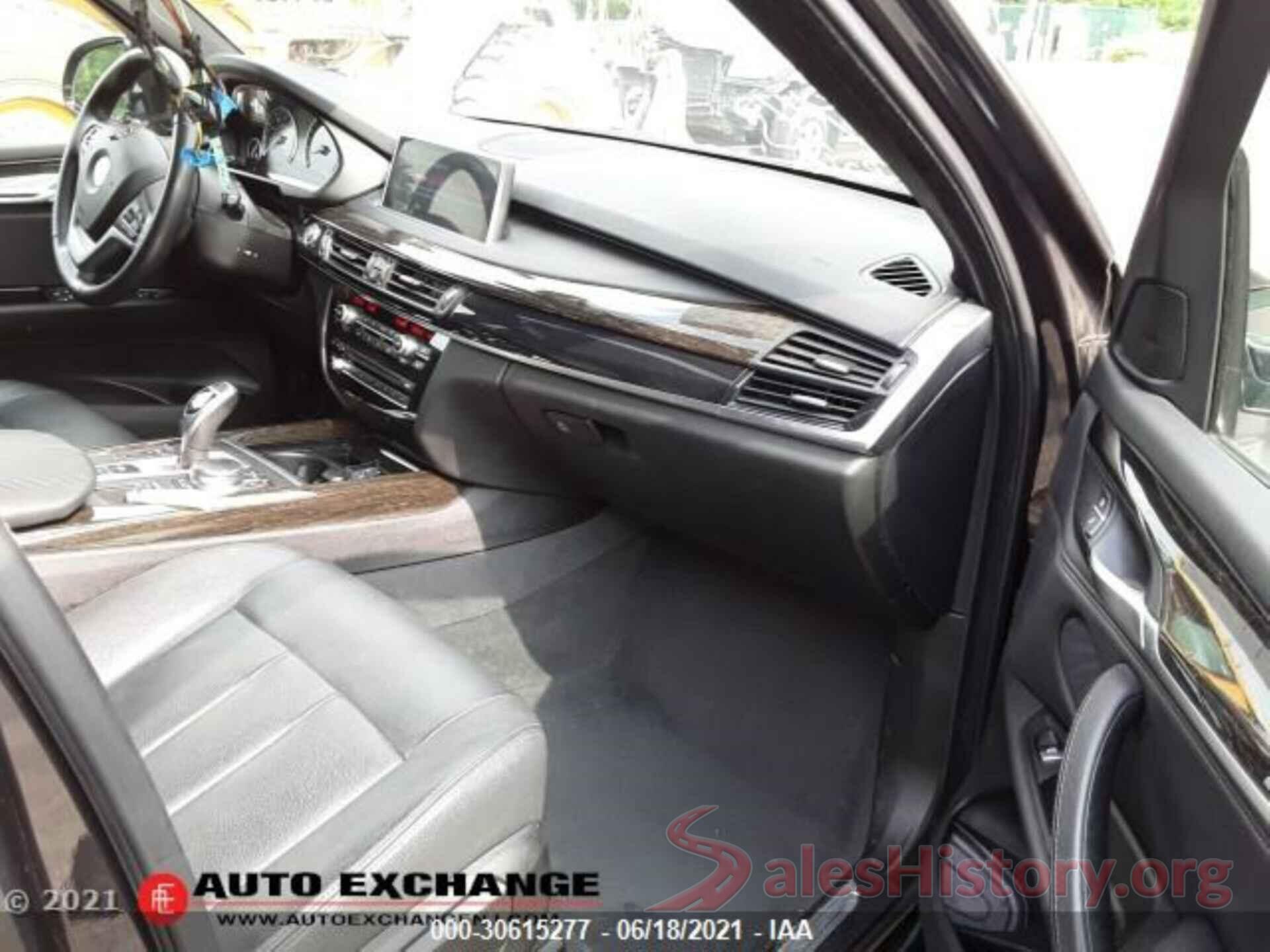 5UXKR0C51J0Y05608 2018 BMW X5