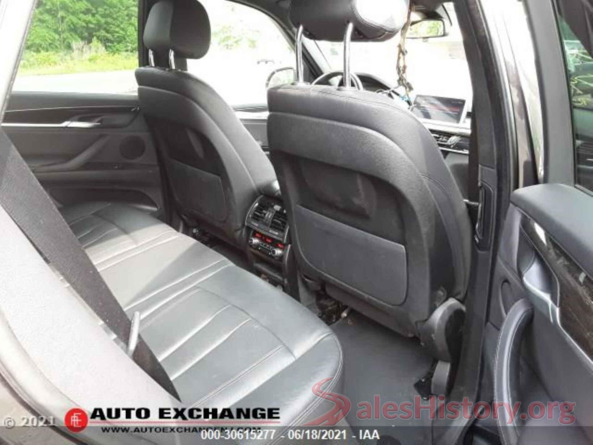 5UXKR0C51J0Y05608 2018 BMW X5