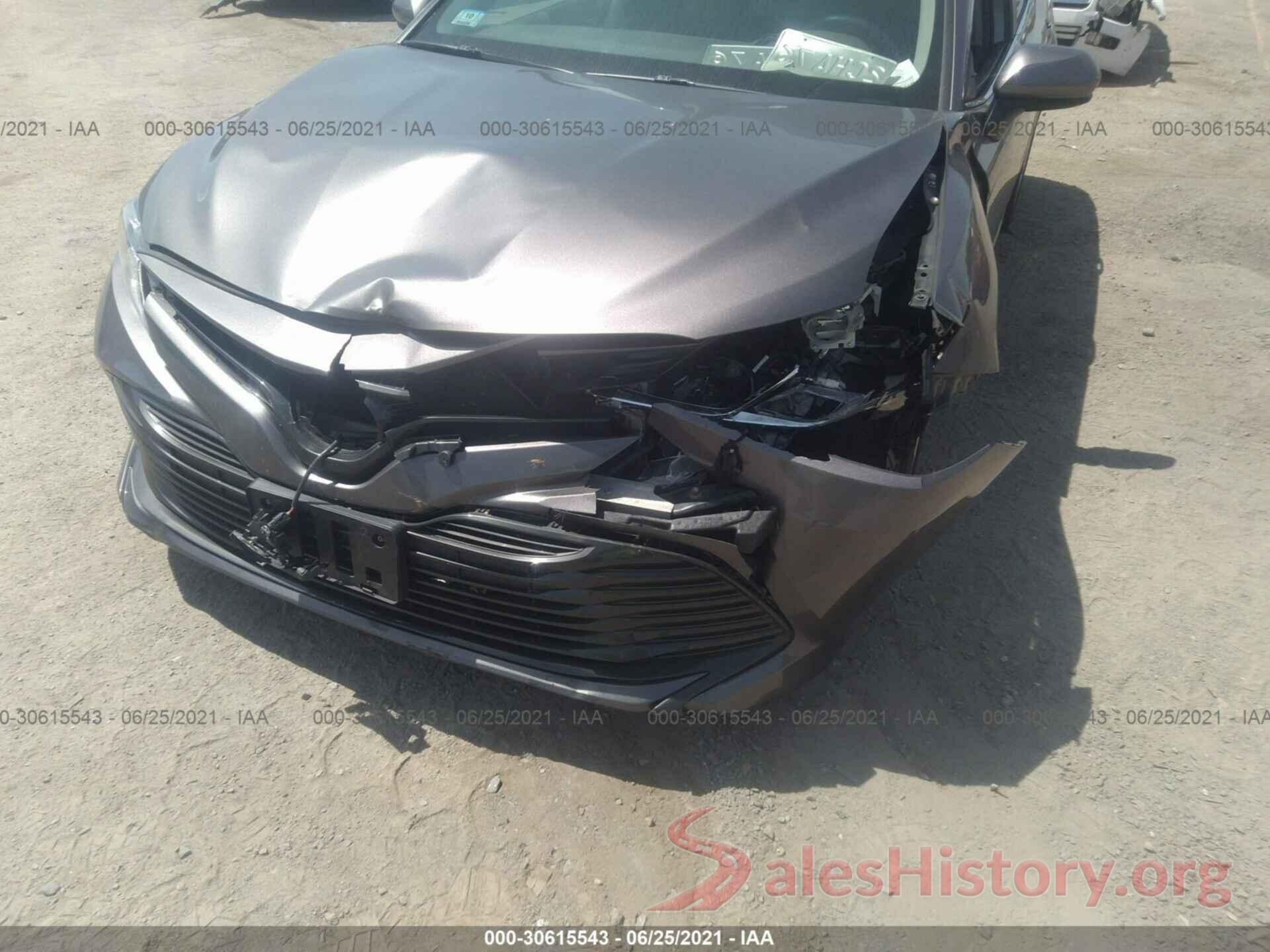 4T1B11HK0JU102101 2018 TOYOTA CAMRY