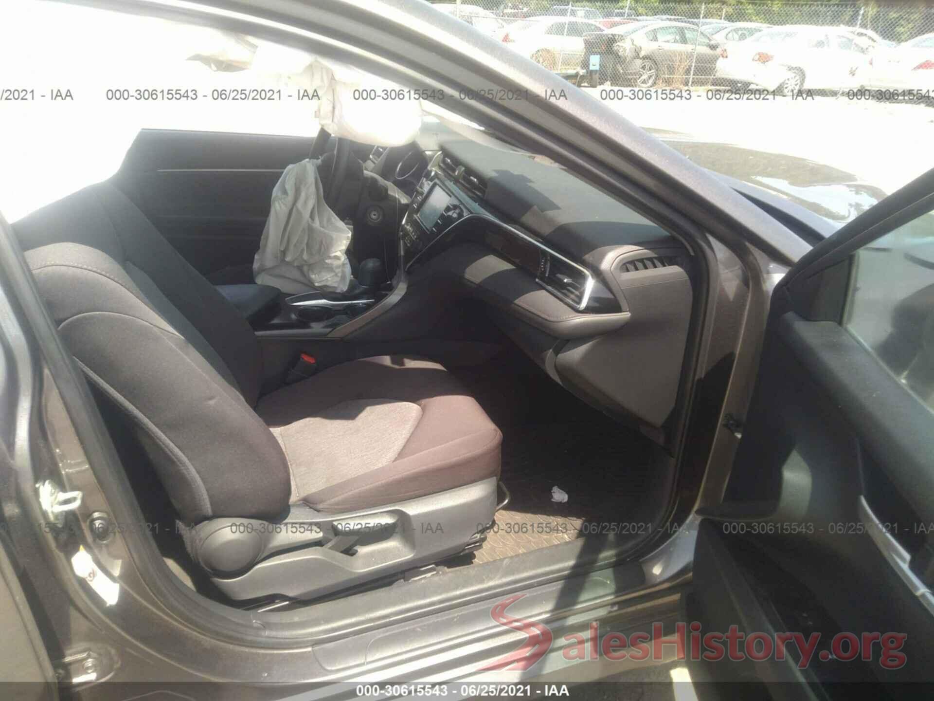 4T1B11HK0JU102101 2018 TOYOTA CAMRY