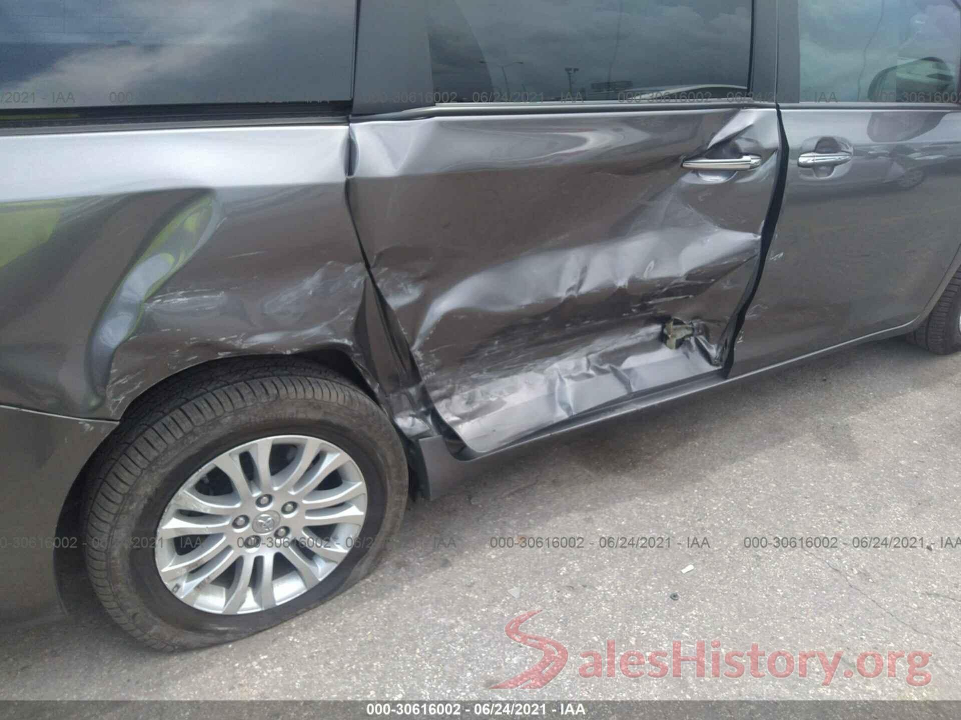 5TDYZ3DC9HS890277 2017 TOYOTA SIENNA