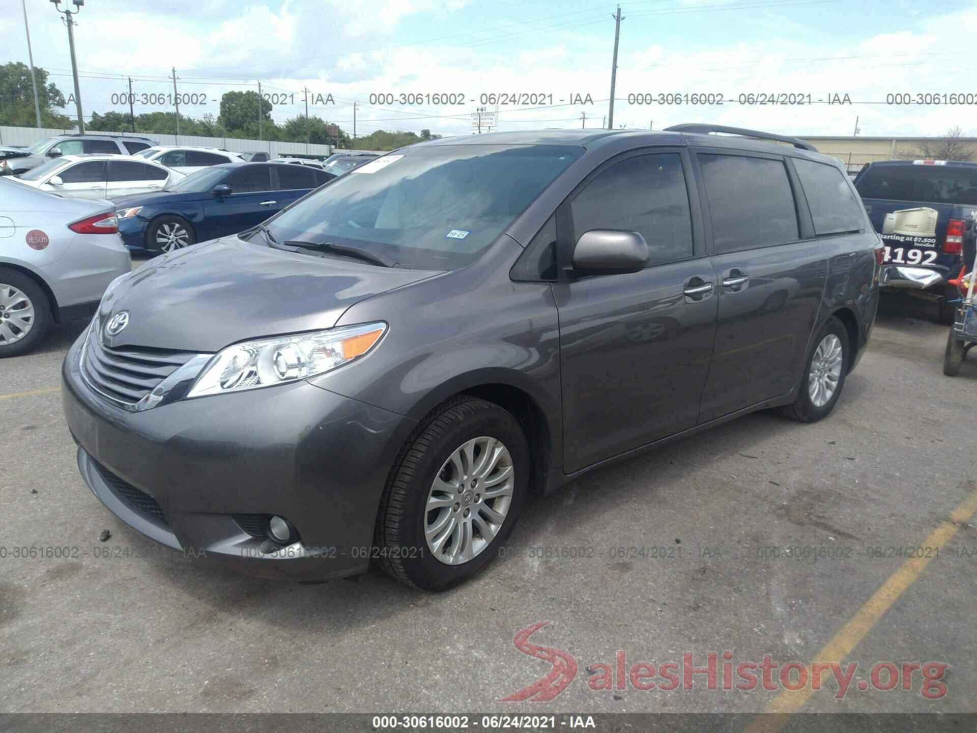 5TDYZ3DC9HS890277 2017 TOYOTA SIENNA