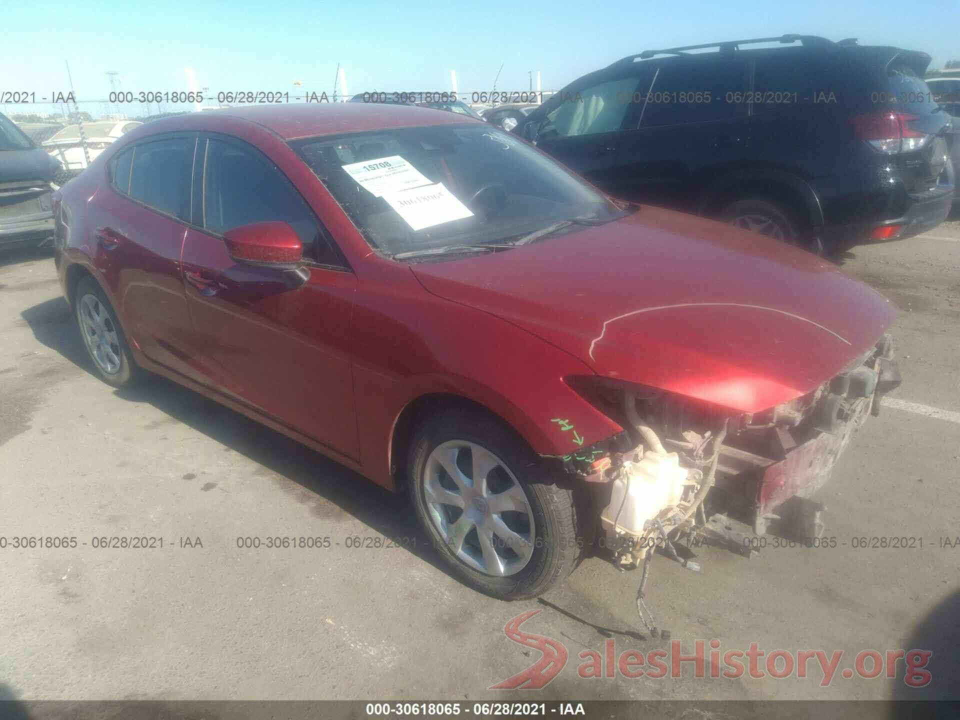 3MZBN1U76JM166042 2018 MAZDA MAZDA3 4-DOOR