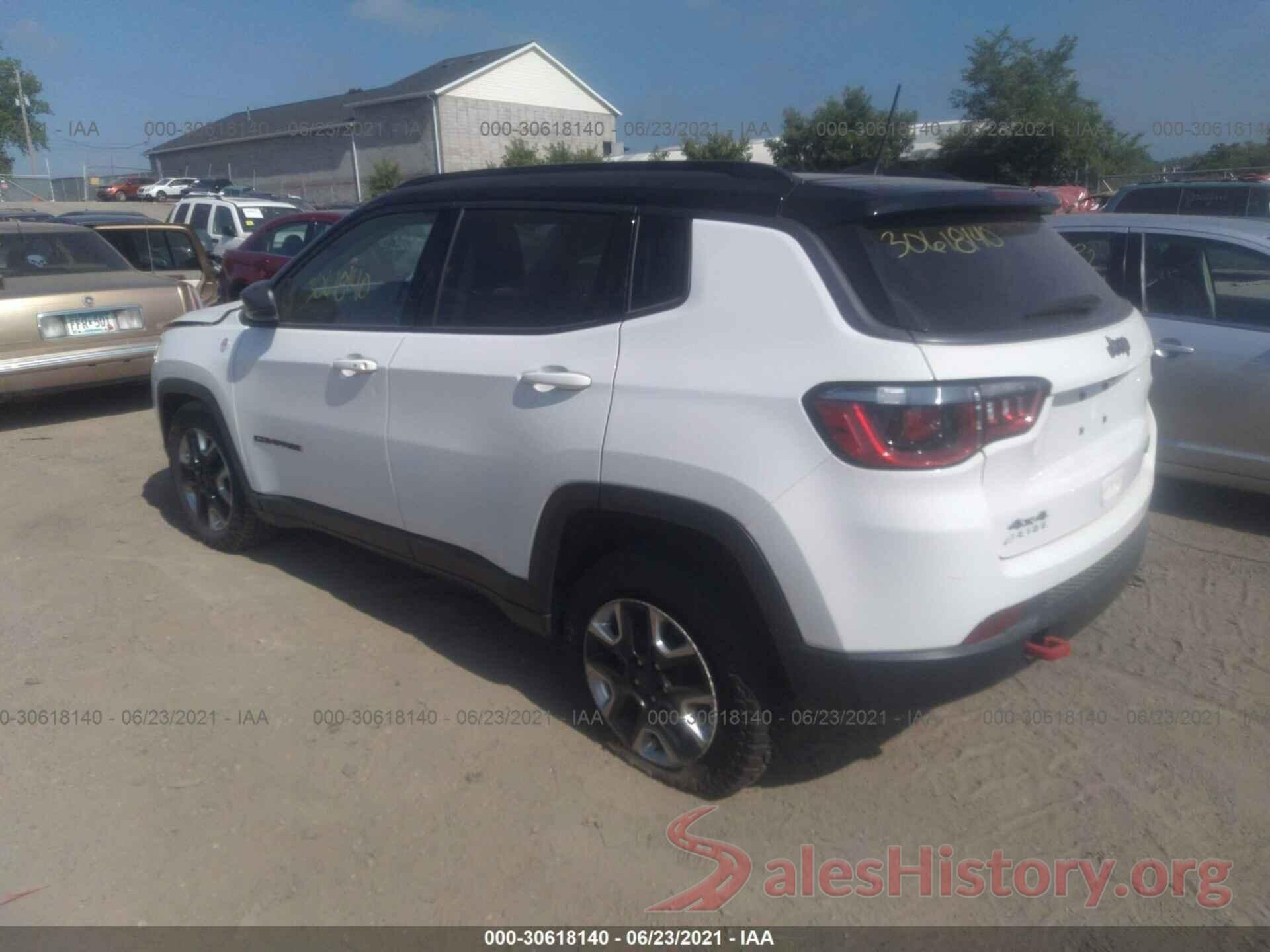 3C4NJDDB3JT410561 2018 JEEP COMPASS