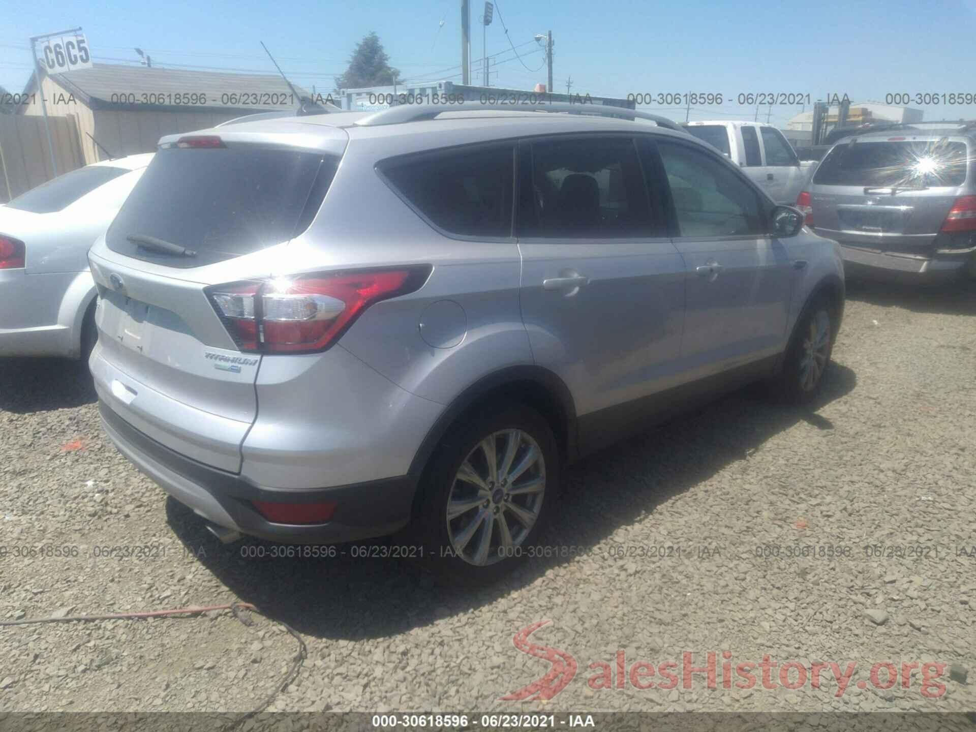 1FMCU9J9XJUC89736 2018 FORD ESCAPE