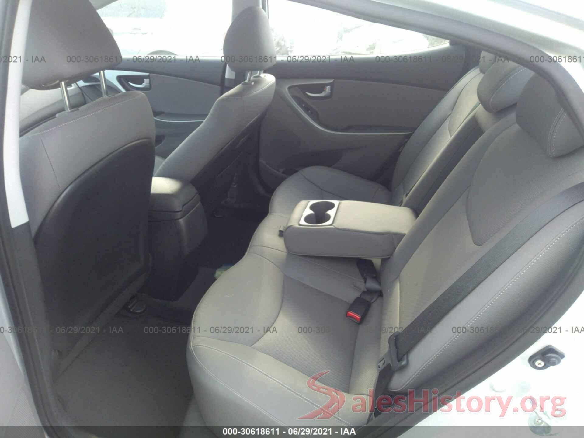 KMHDH4AE5GU515604 2016 HYUNDAI ELANTRA