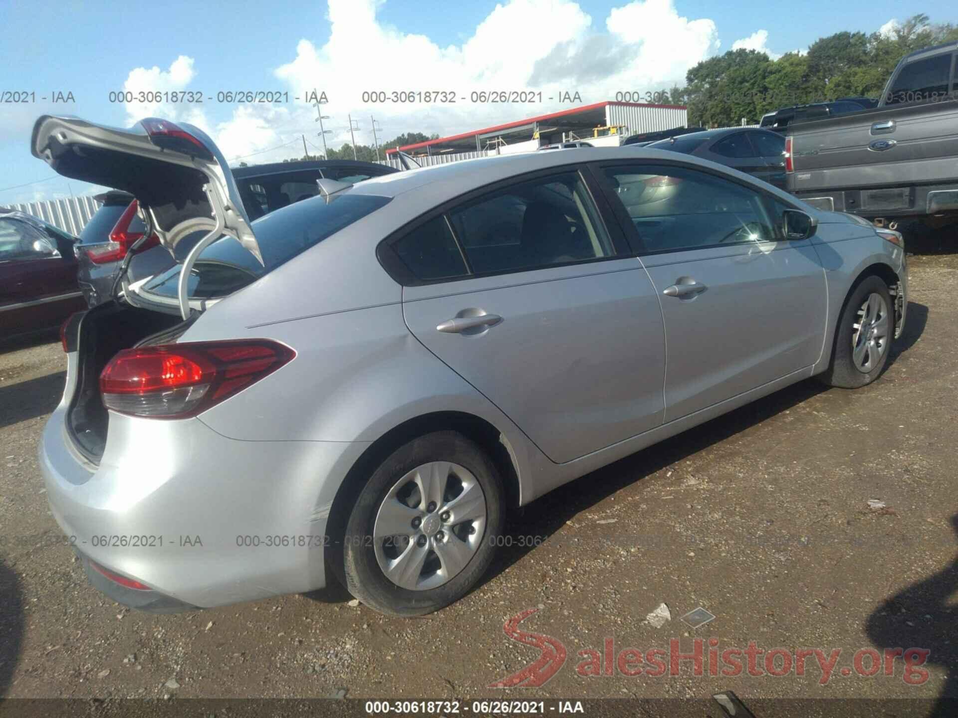 3KPFK4A72HE098989 2017 KIA FORTE