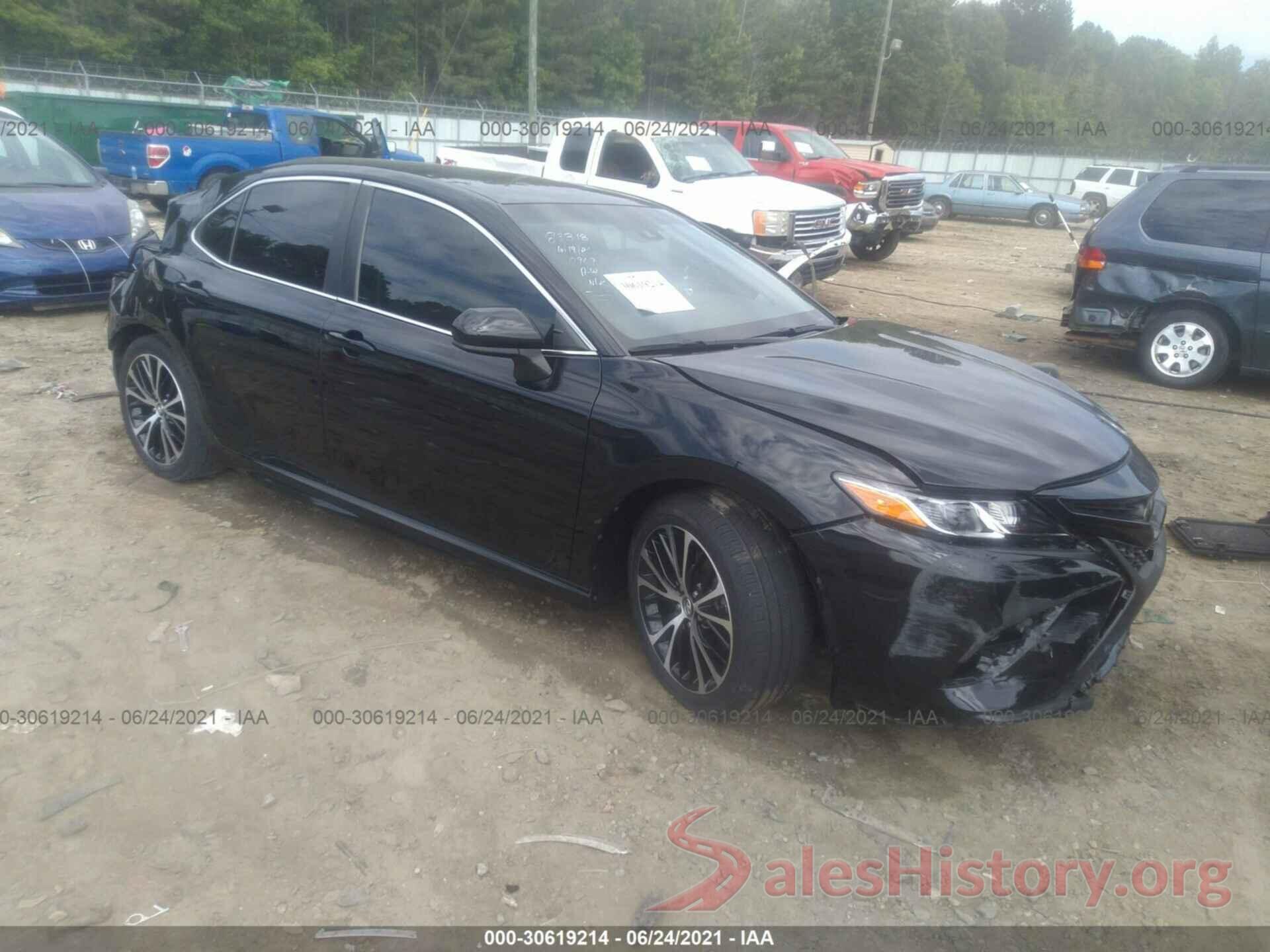 4T1B11HK1JU060909 2018 TOYOTA CAMRY