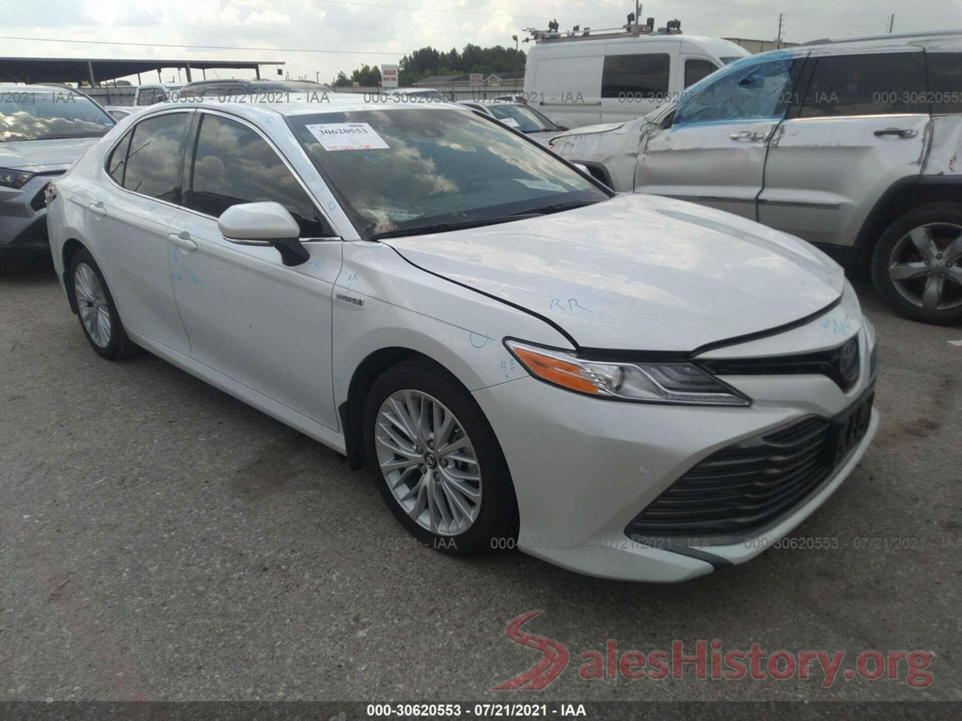 4T1B21HKXJU002682 2018 TOYOTA CAMRY