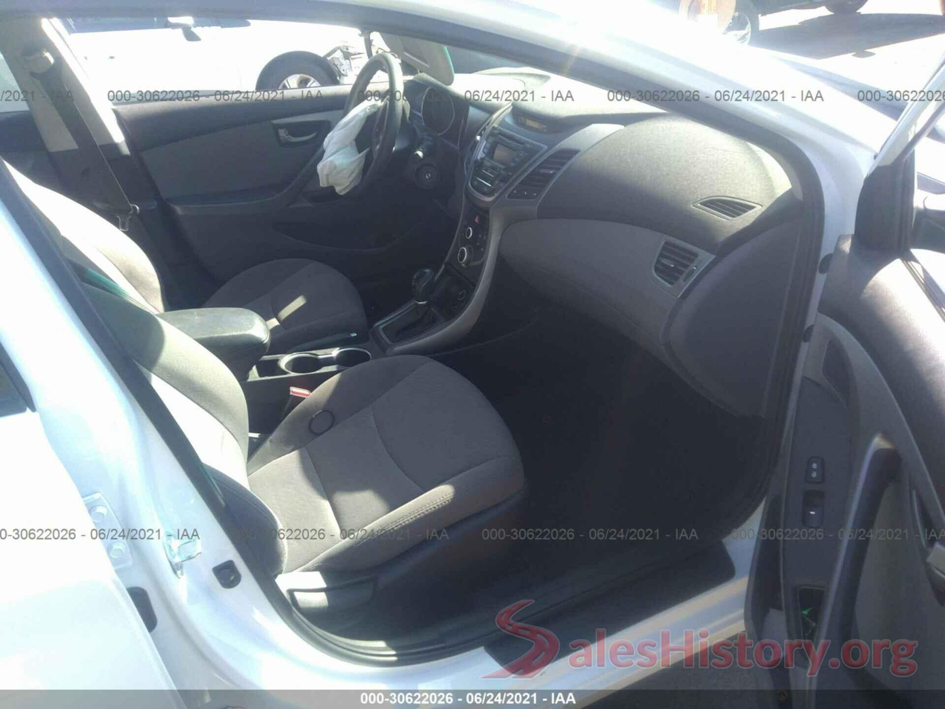 5NPDH4AE3GH695289 2016 HYUNDAI ELANTRA