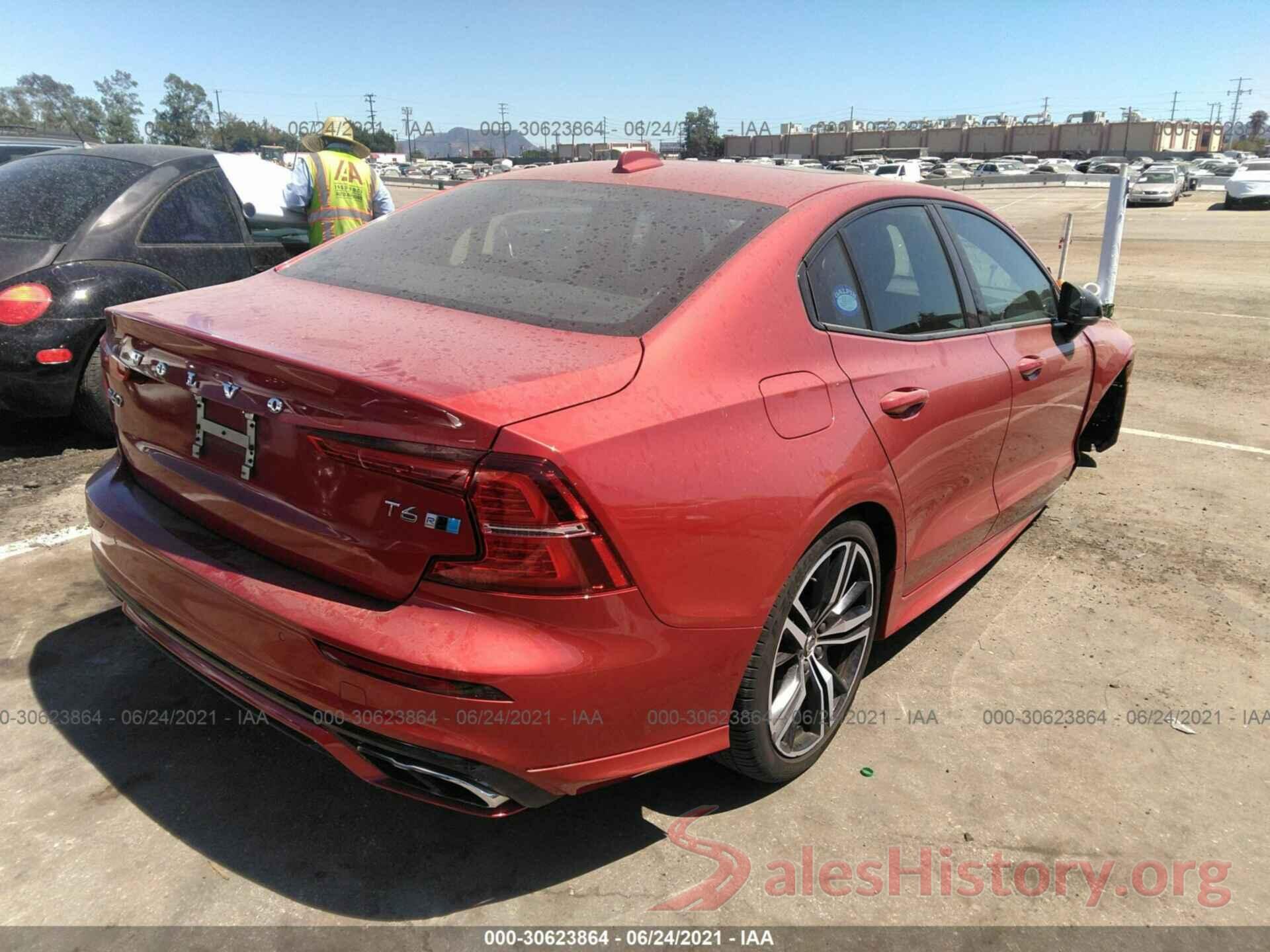 7JRA22TM2KG000618 2019 VOLVO S60