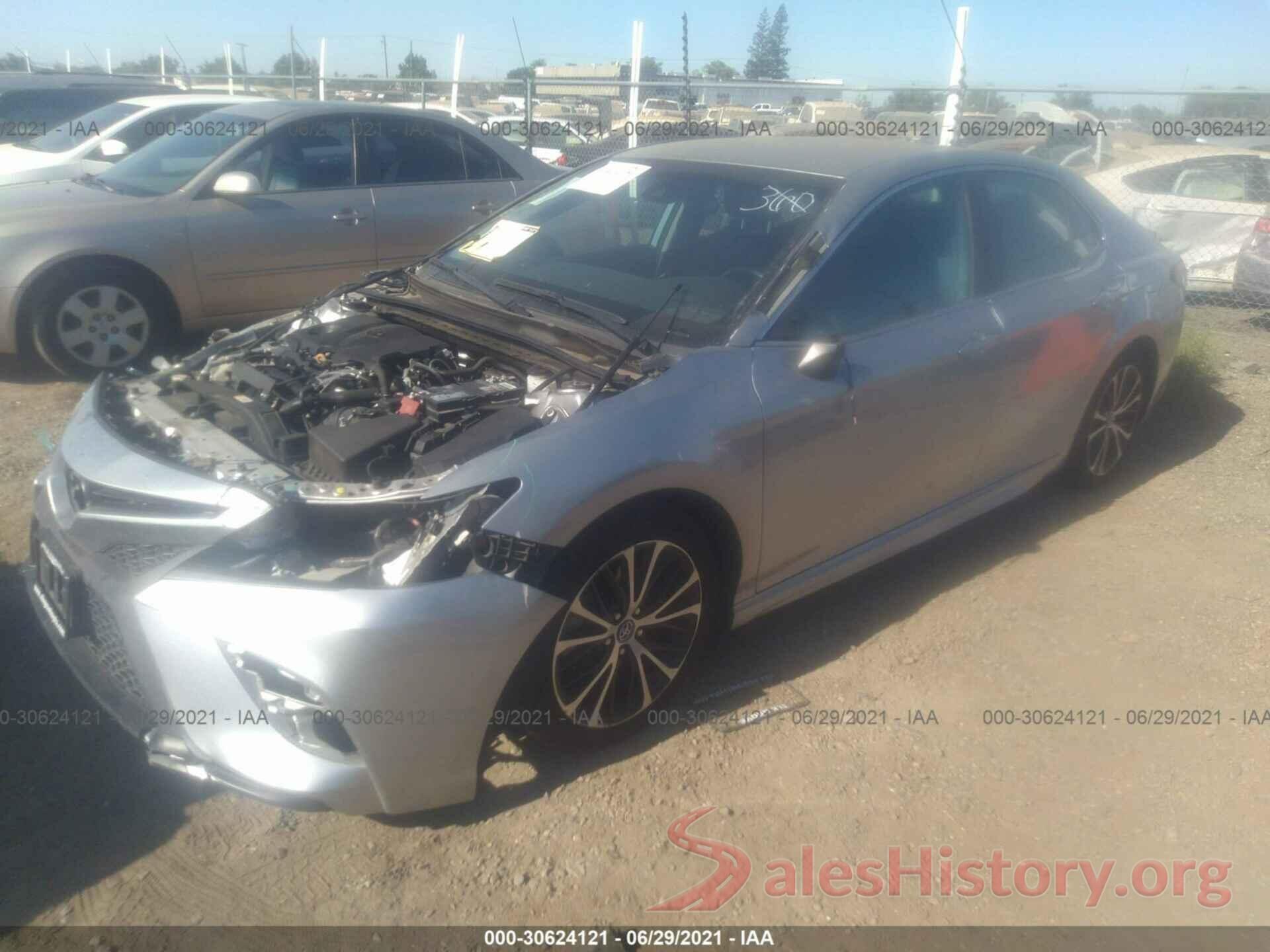 4T1B11HK2KU743946 2019 TOYOTA CAMRY