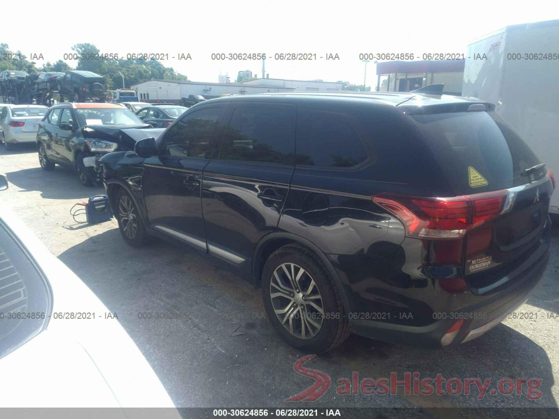 JA4AD2A3XJZ006957 2018 MITSUBISHI OUTLANDER