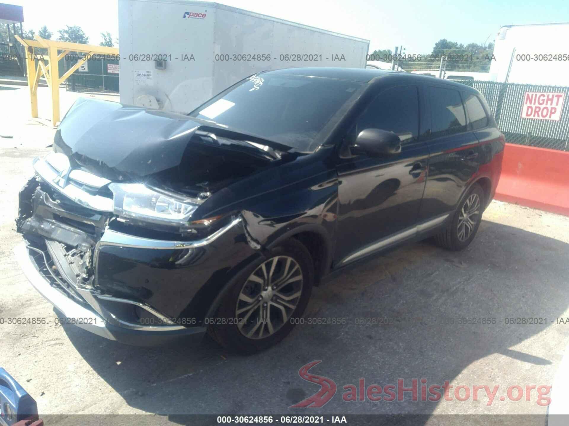 JA4AD2A3XJZ006957 2018 MITSUBISHI OUTLANDER