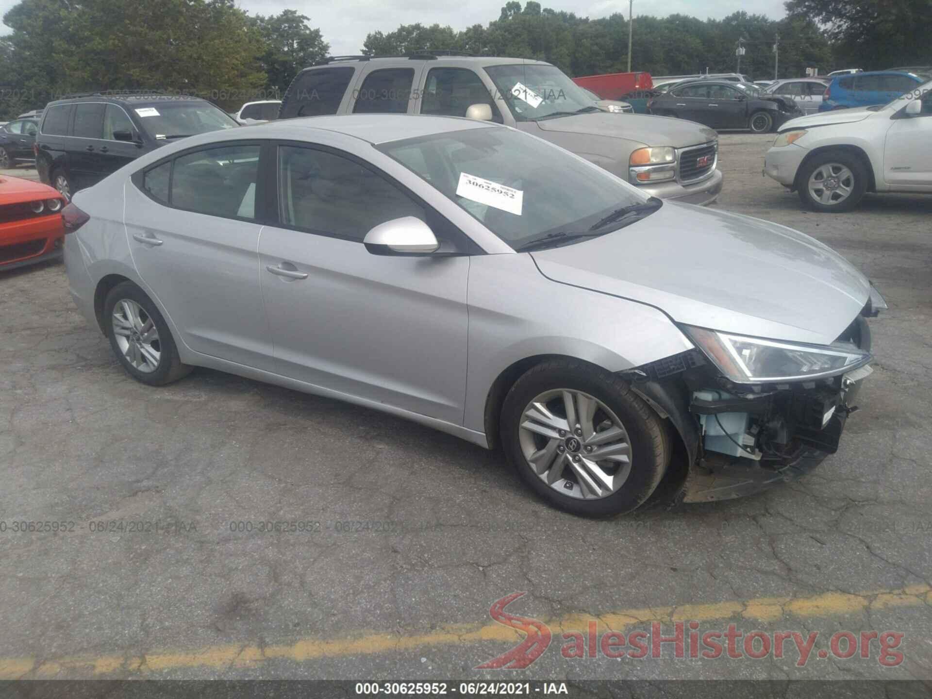 5NPD84LF2KH452720 2019 HYUNDAI ELANTRA