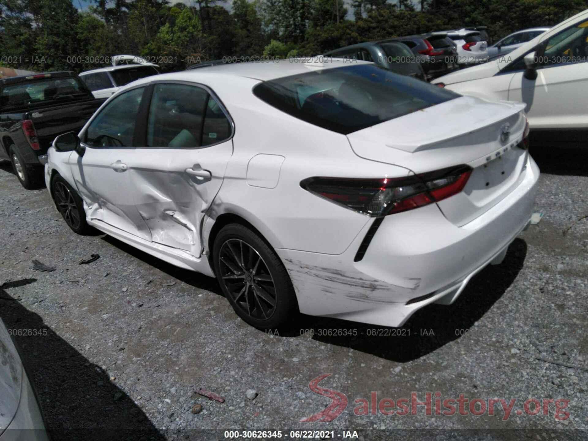 4T1G11AK7MU543423 2021 TOYOTA CAMRY