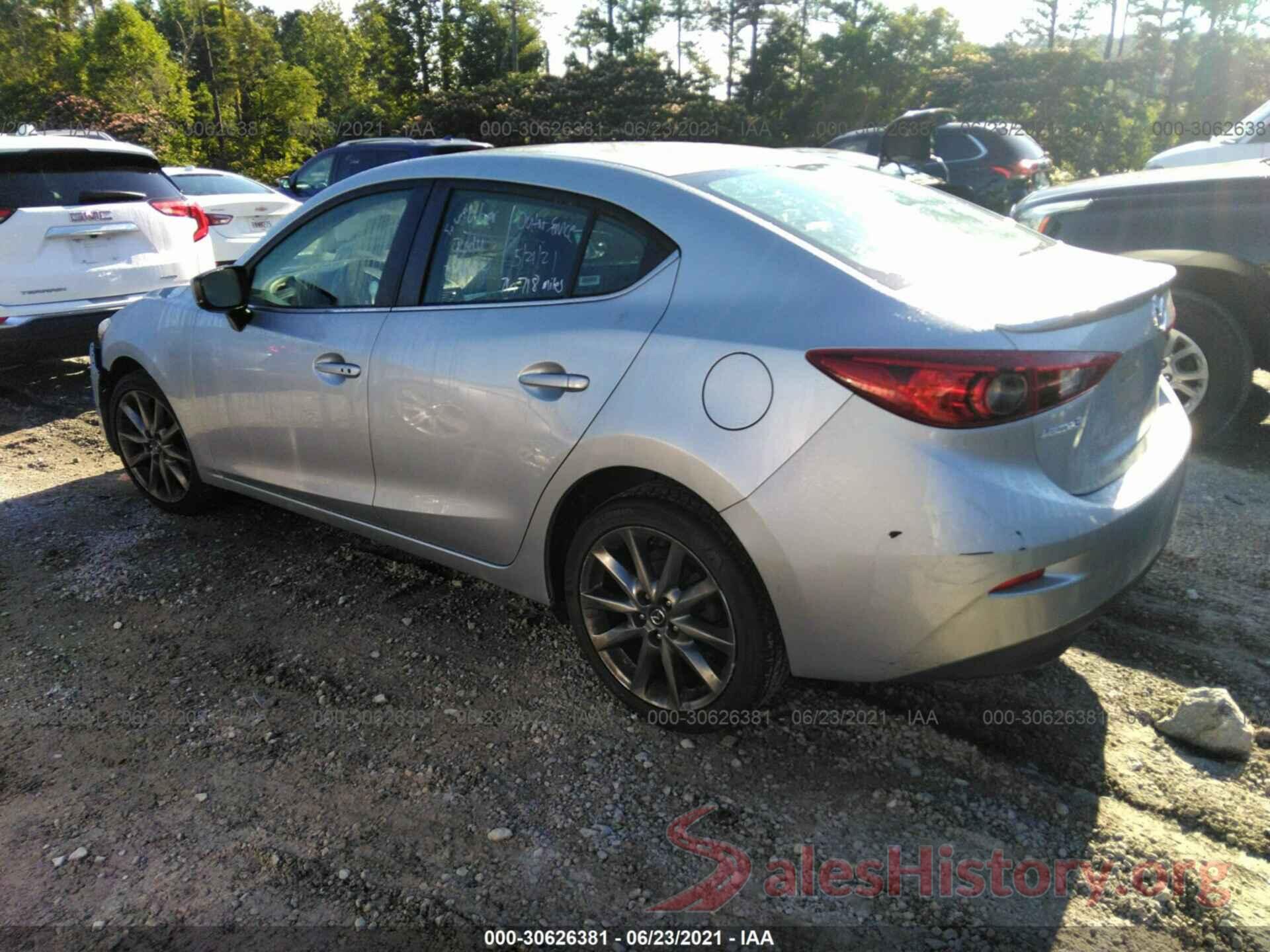 3MZBN1V33JM207836 2018 MAZDA MAZDA3 4-DOOR