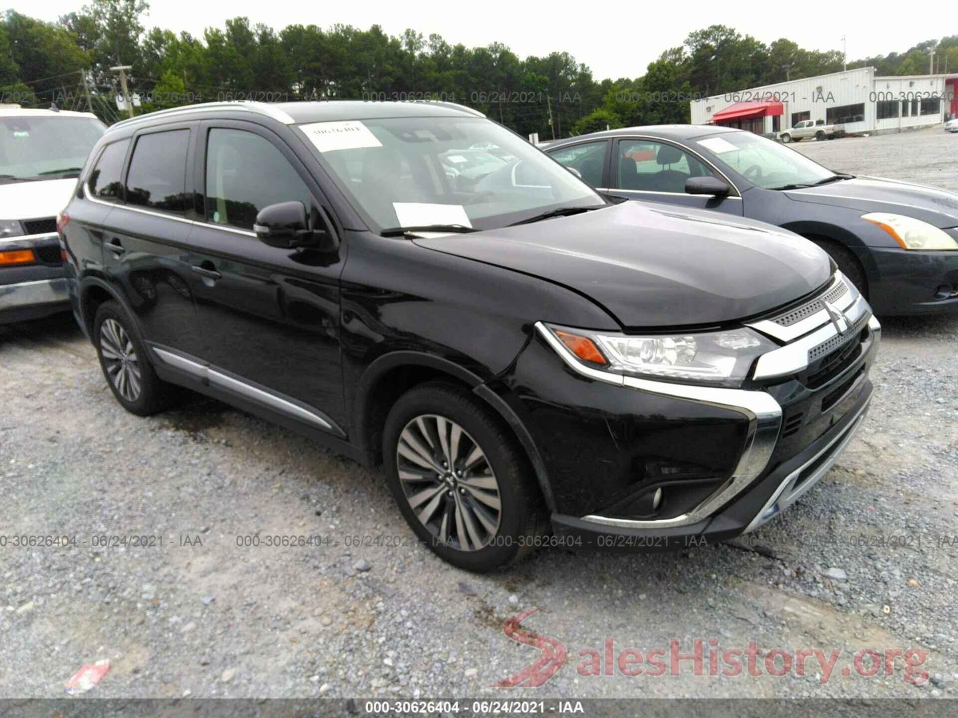 JA4AD3A3XLZ015943 2020 MITSUBISHI OUTLANDER