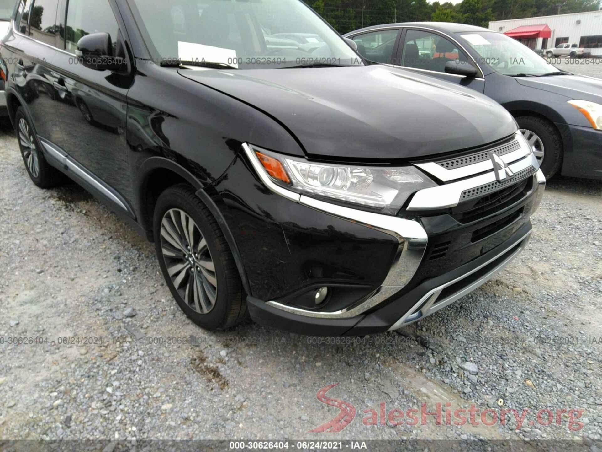 JA4AD3A3XLZ015943 2020 MITSUBISHI OUTLANDER