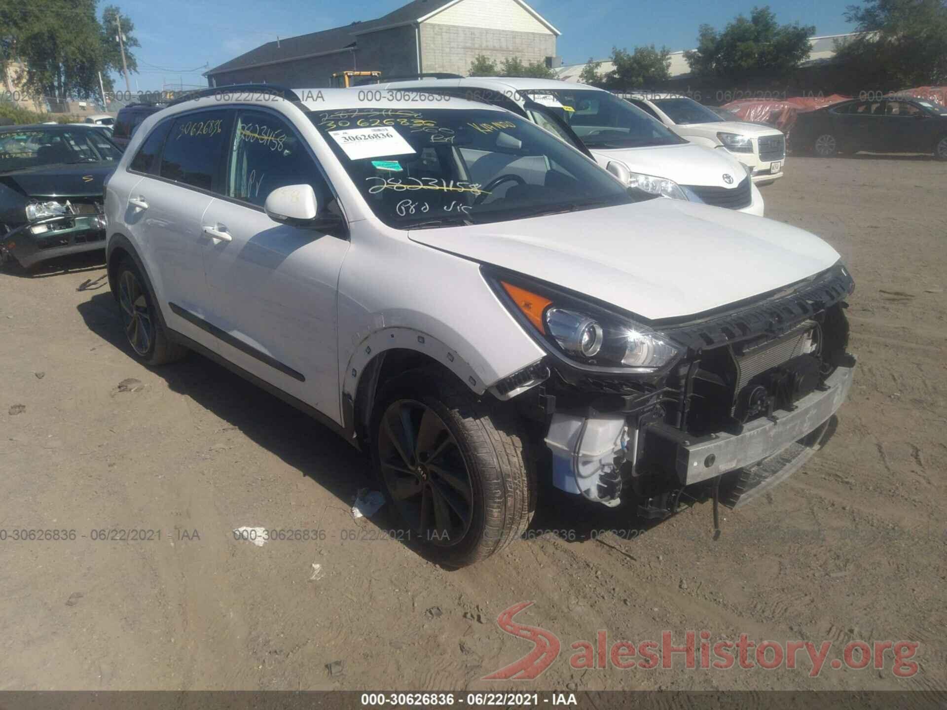 KNDCC3LC7H5092475 2017 KIA NIRO