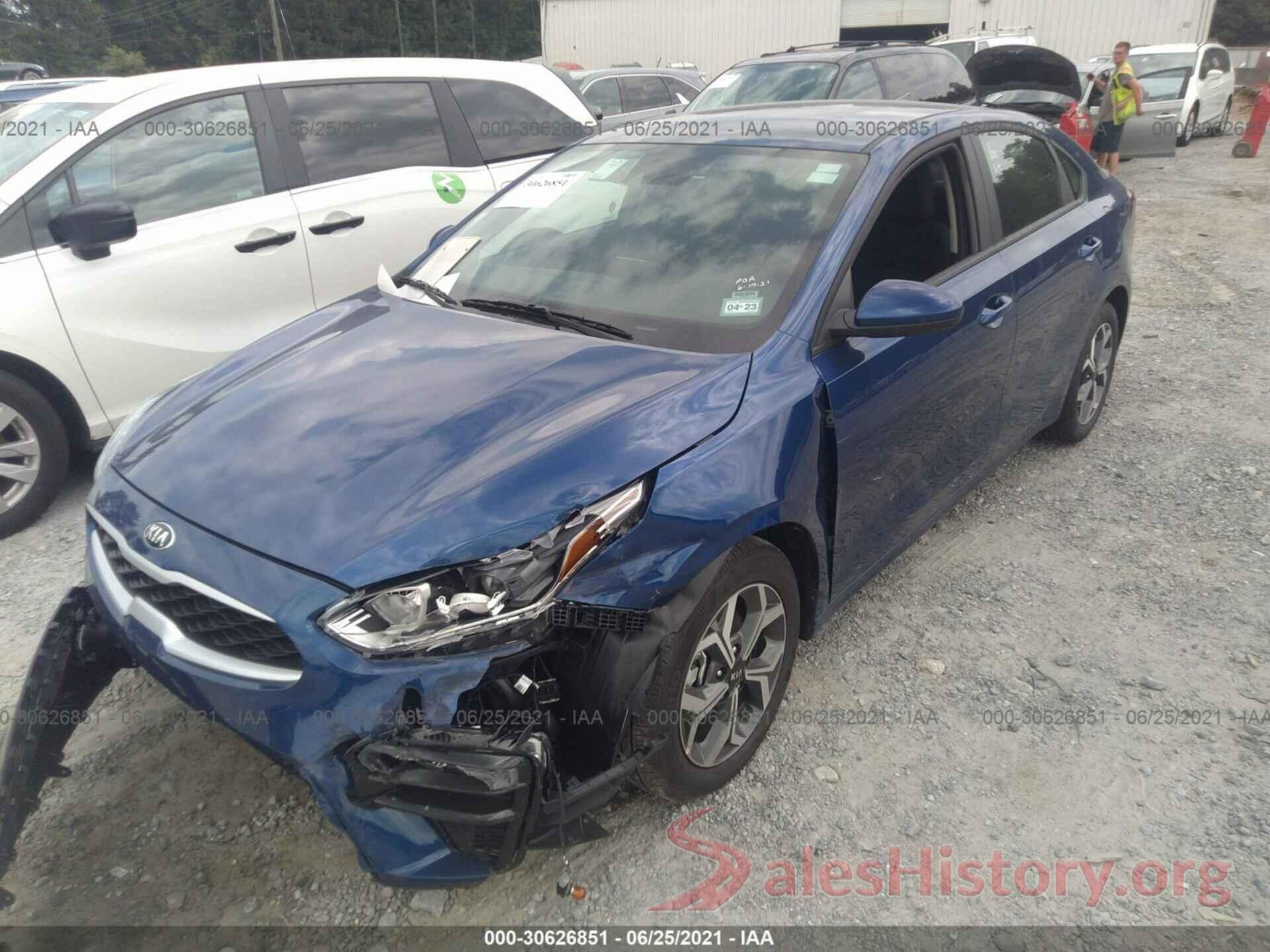 3KPF24AD1ME359870 2021 KIA FORTE