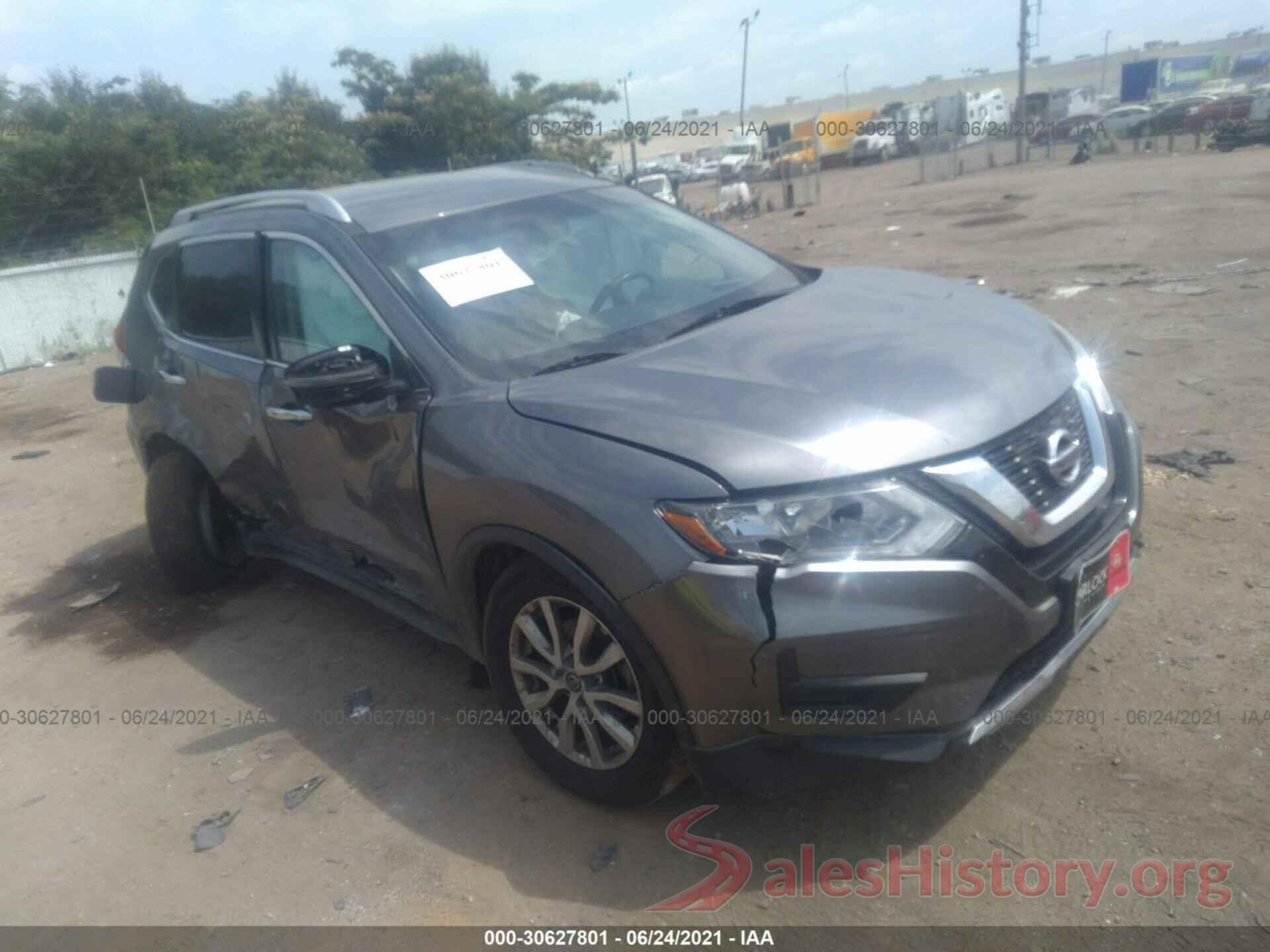 KNMAT2MT7HP500204 2017 NISSAN ROGUE