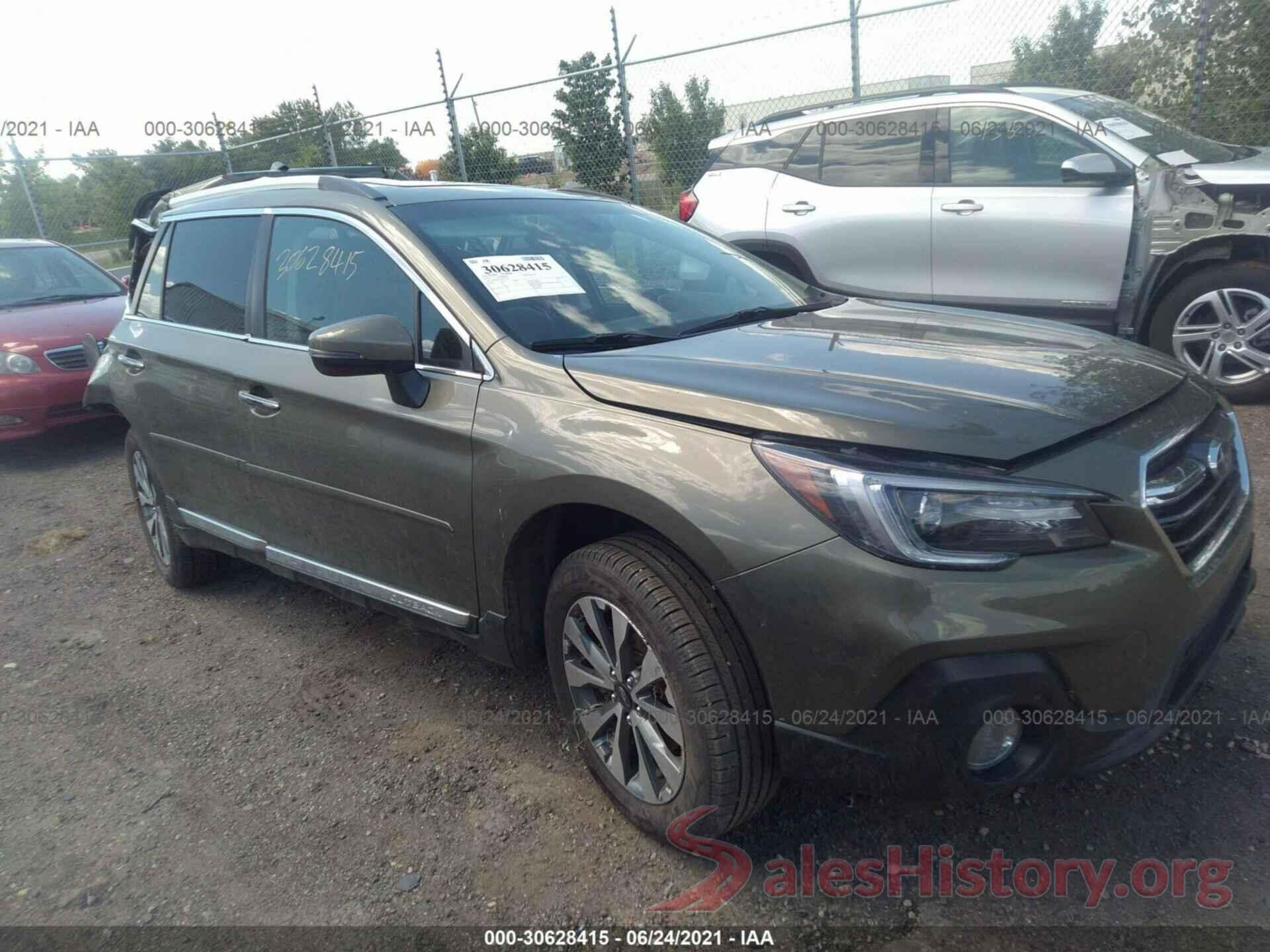 4S4BSATC2J3215518 2018 SUBARU OUTBACK