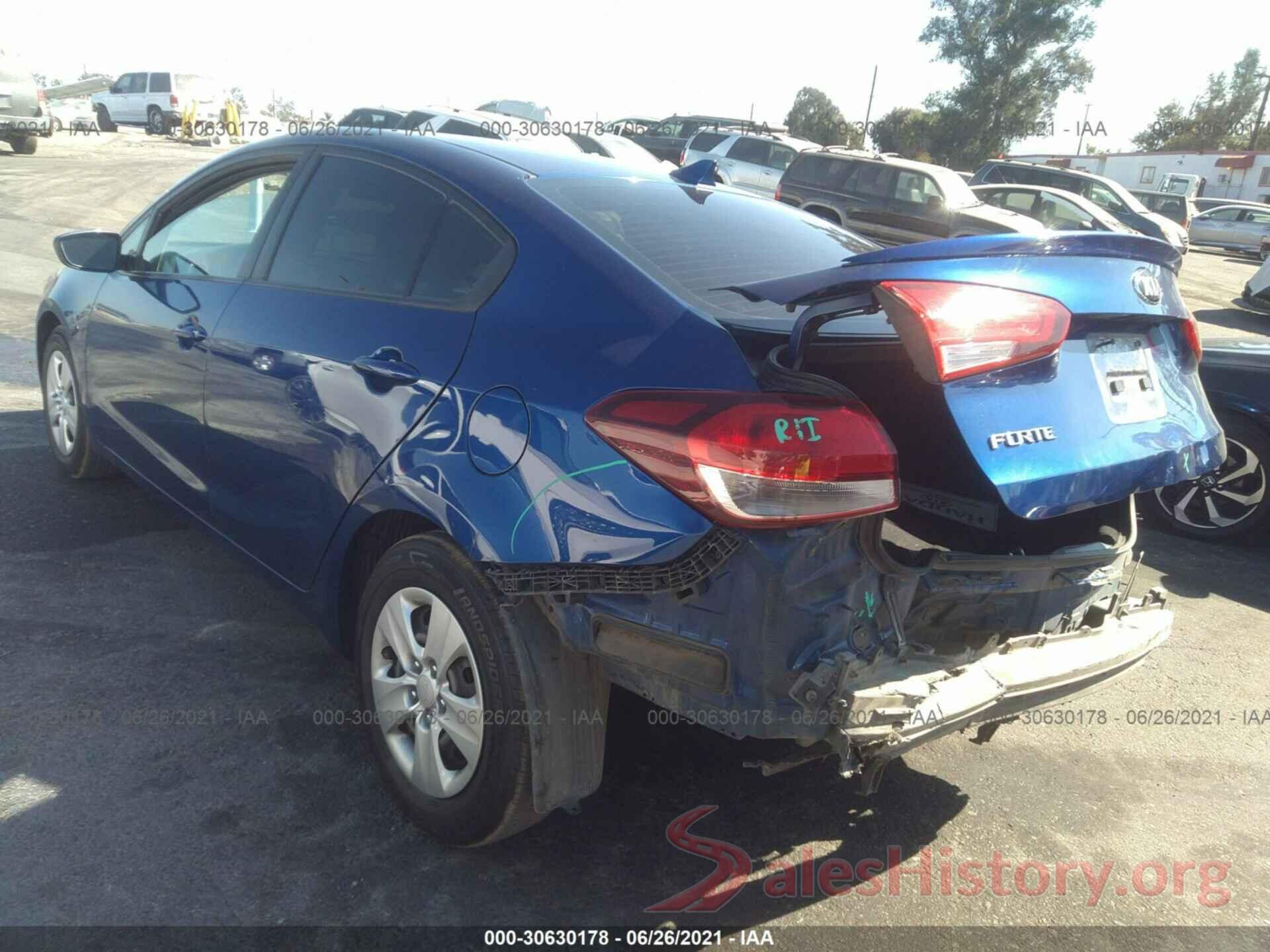 3KPFK4A72JE212124 2018 KIA FORTE