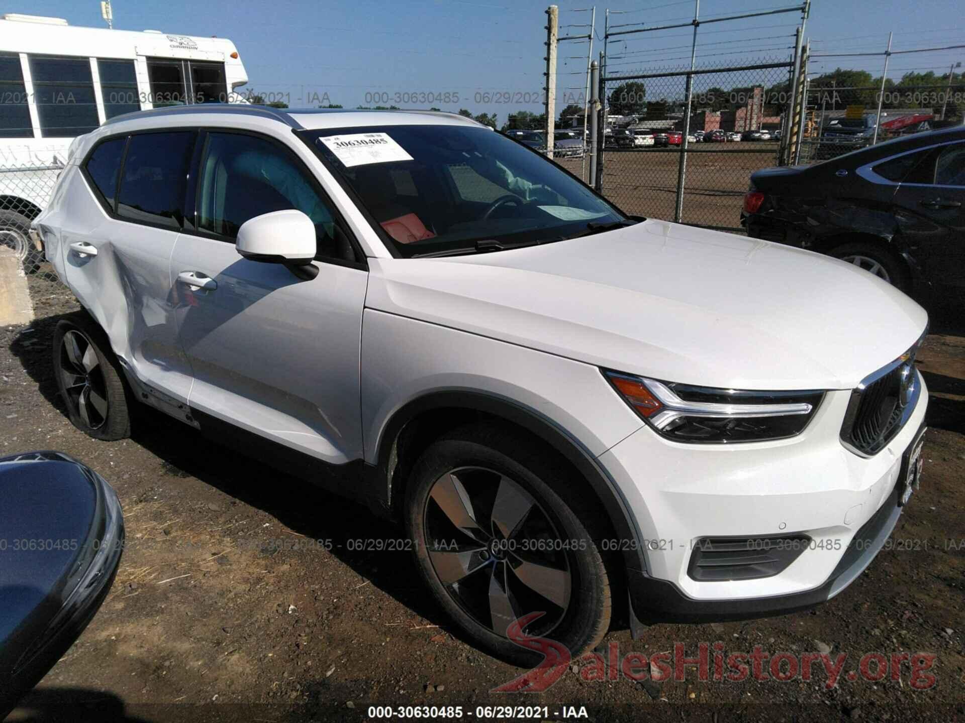 YV4162XZ8K2020875 2019 VOLVO XC40