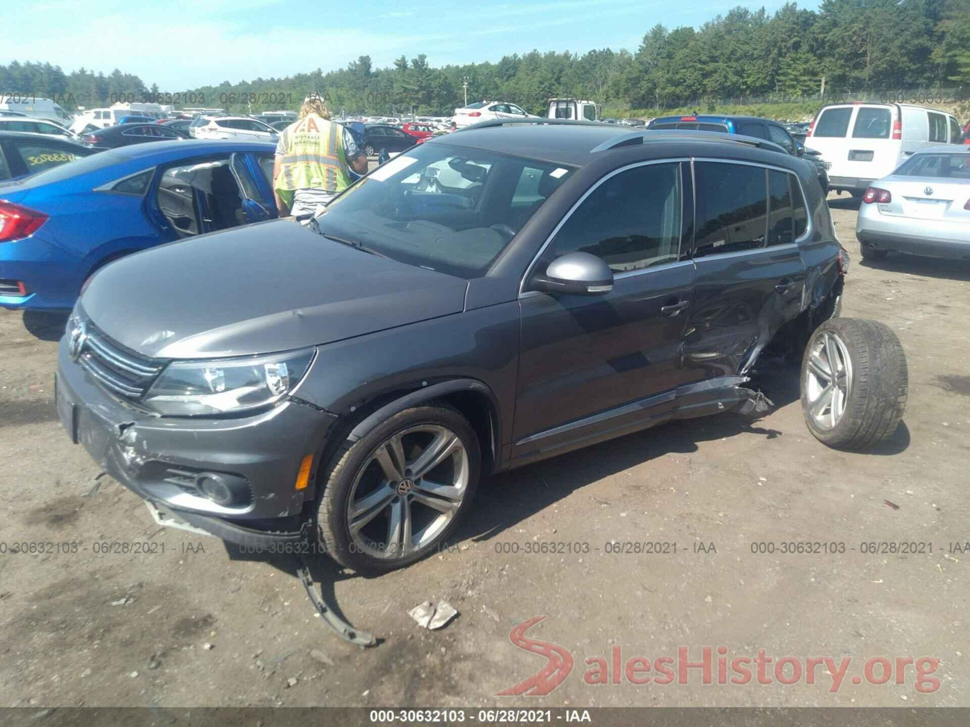 WVGAV7AX8GW060864 2016 VOLKSWAGEN TIGUAN