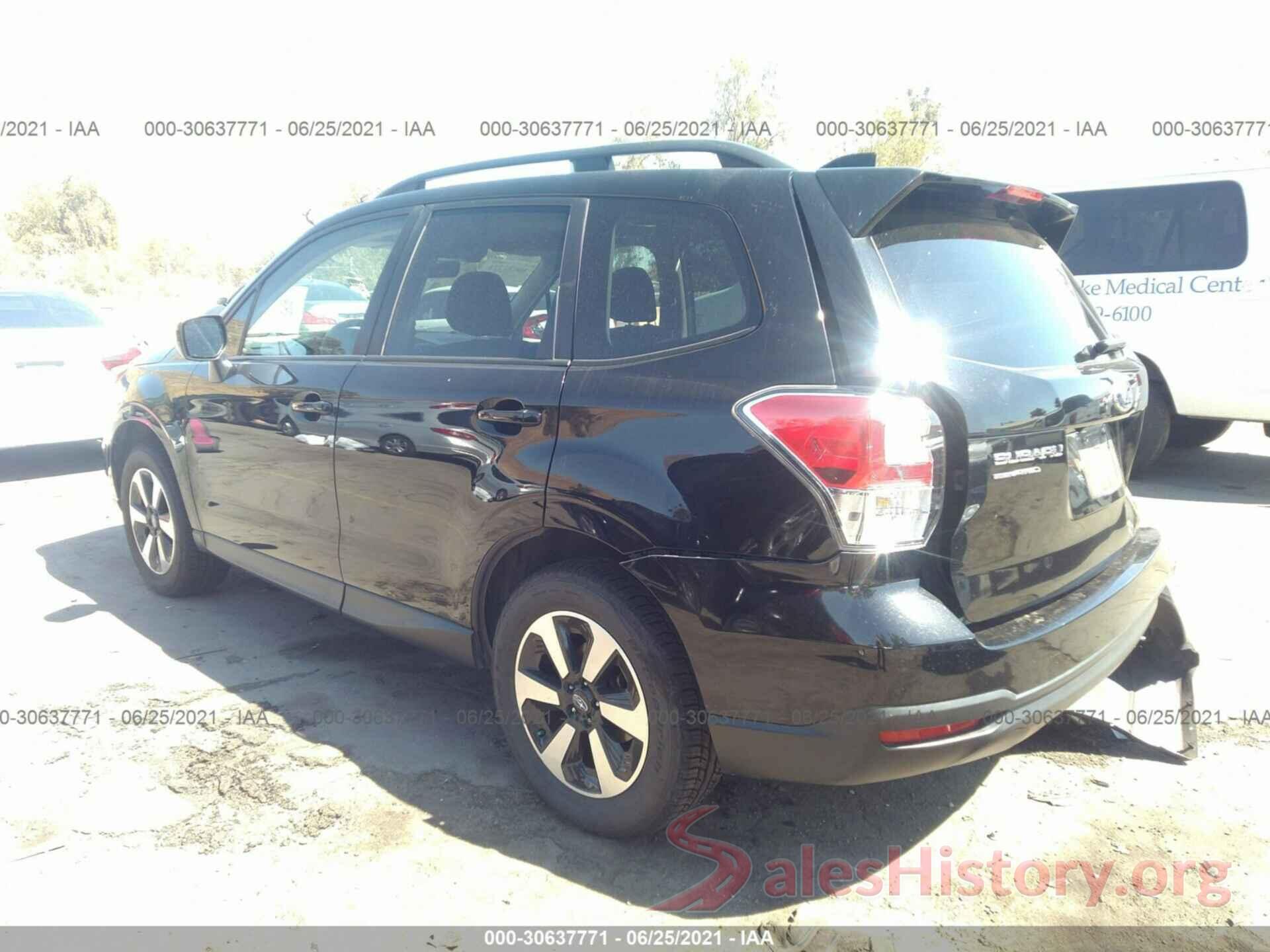 JF2SJAGC5JH438058 2018 SUBARU FORESTER