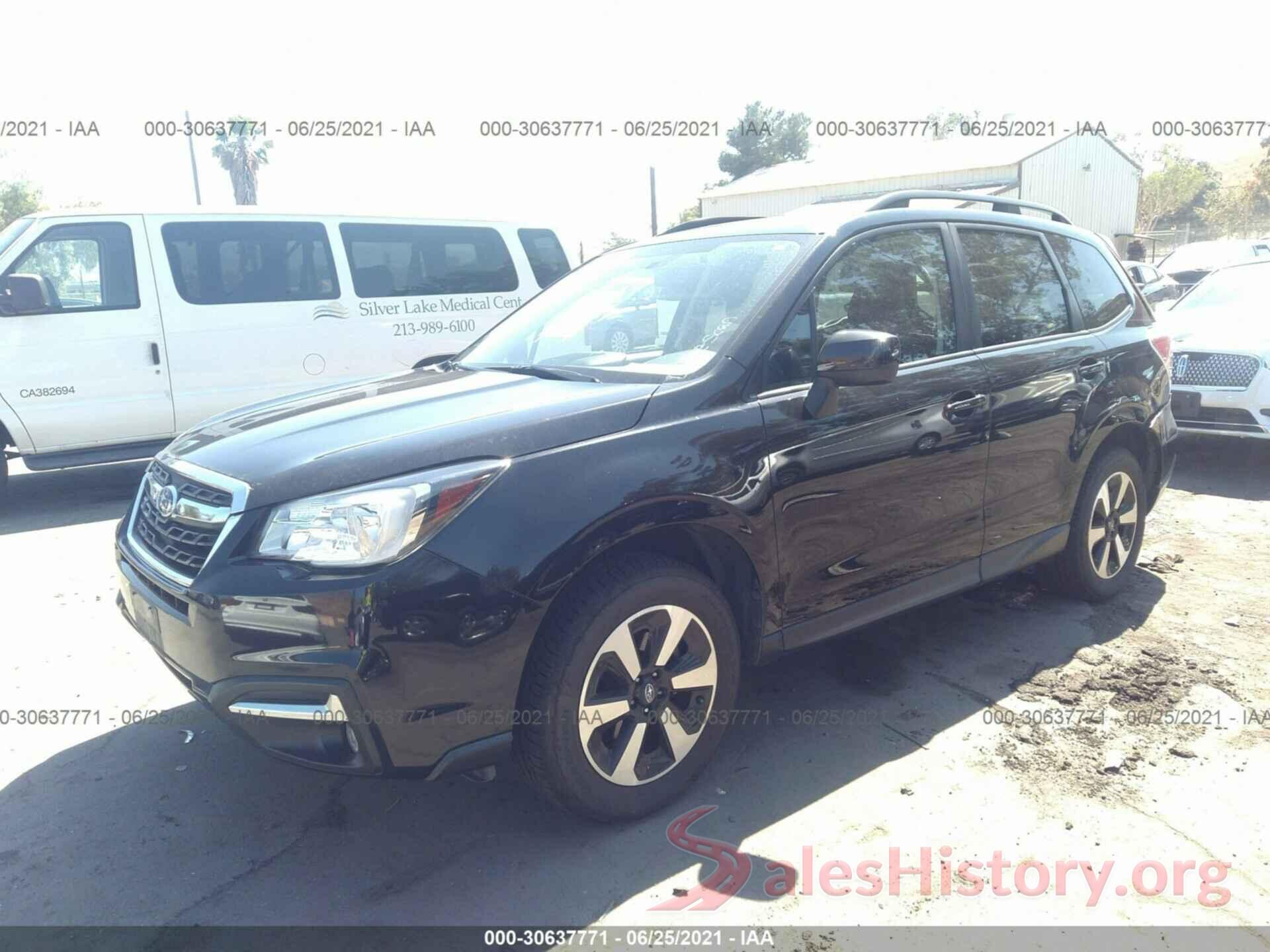 JF2SJAGC5JH438058 2018 SUBARU FORESTER