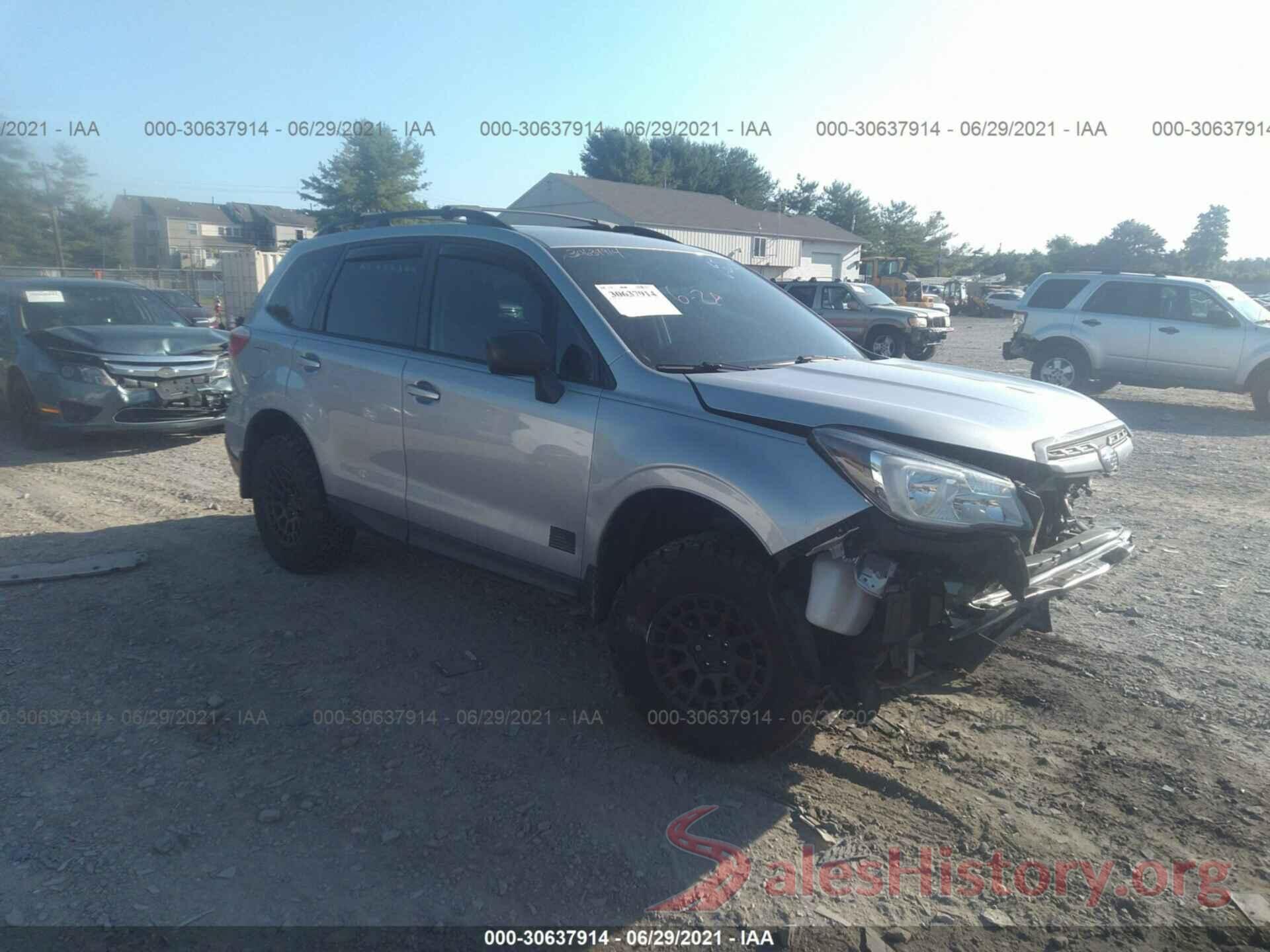 JF2SJABC1JH439943 2018 SUBARU FORESTER