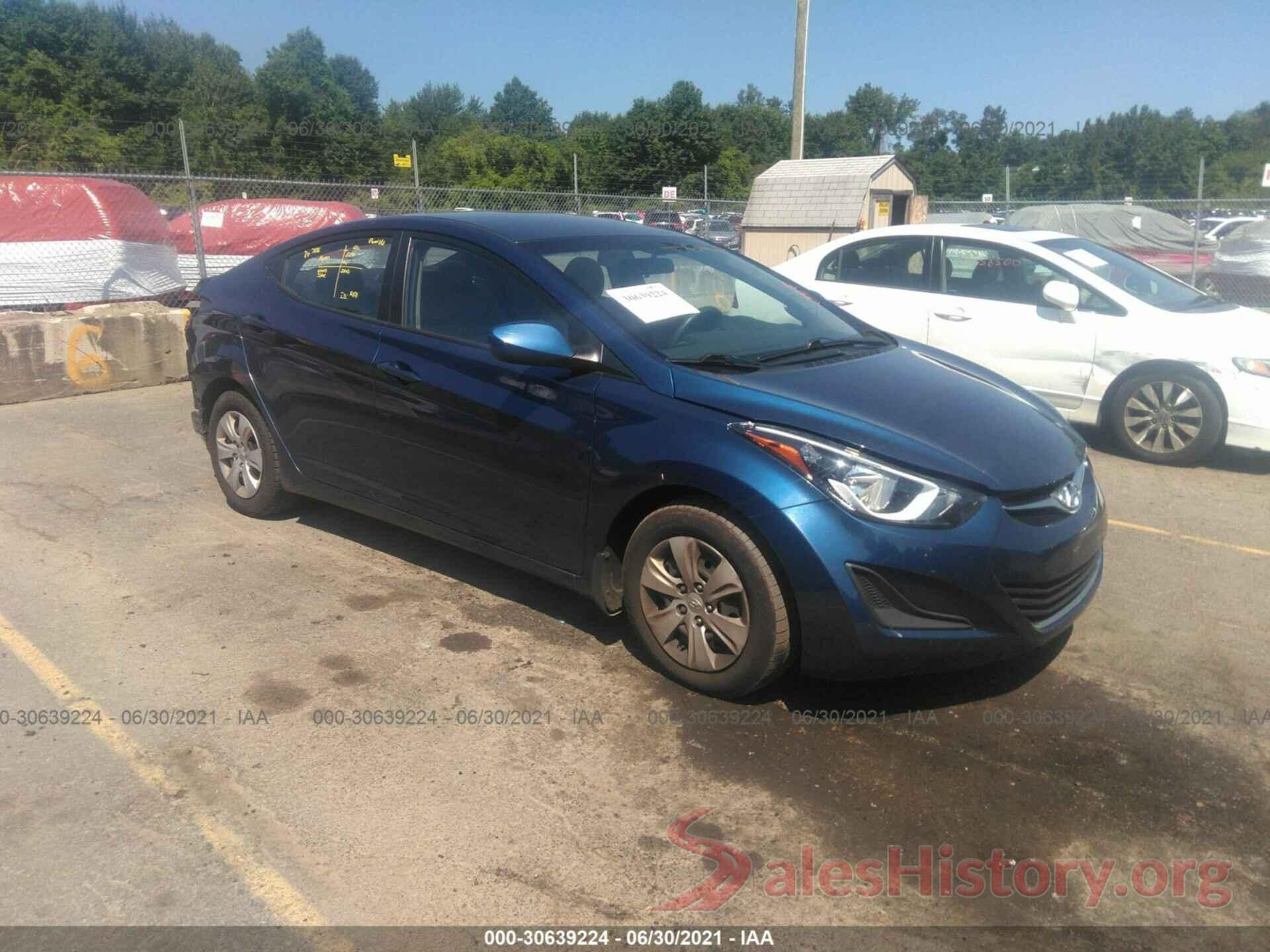 5NPDH4AE8GH712541 2016 HYUNDAI ELANTRA