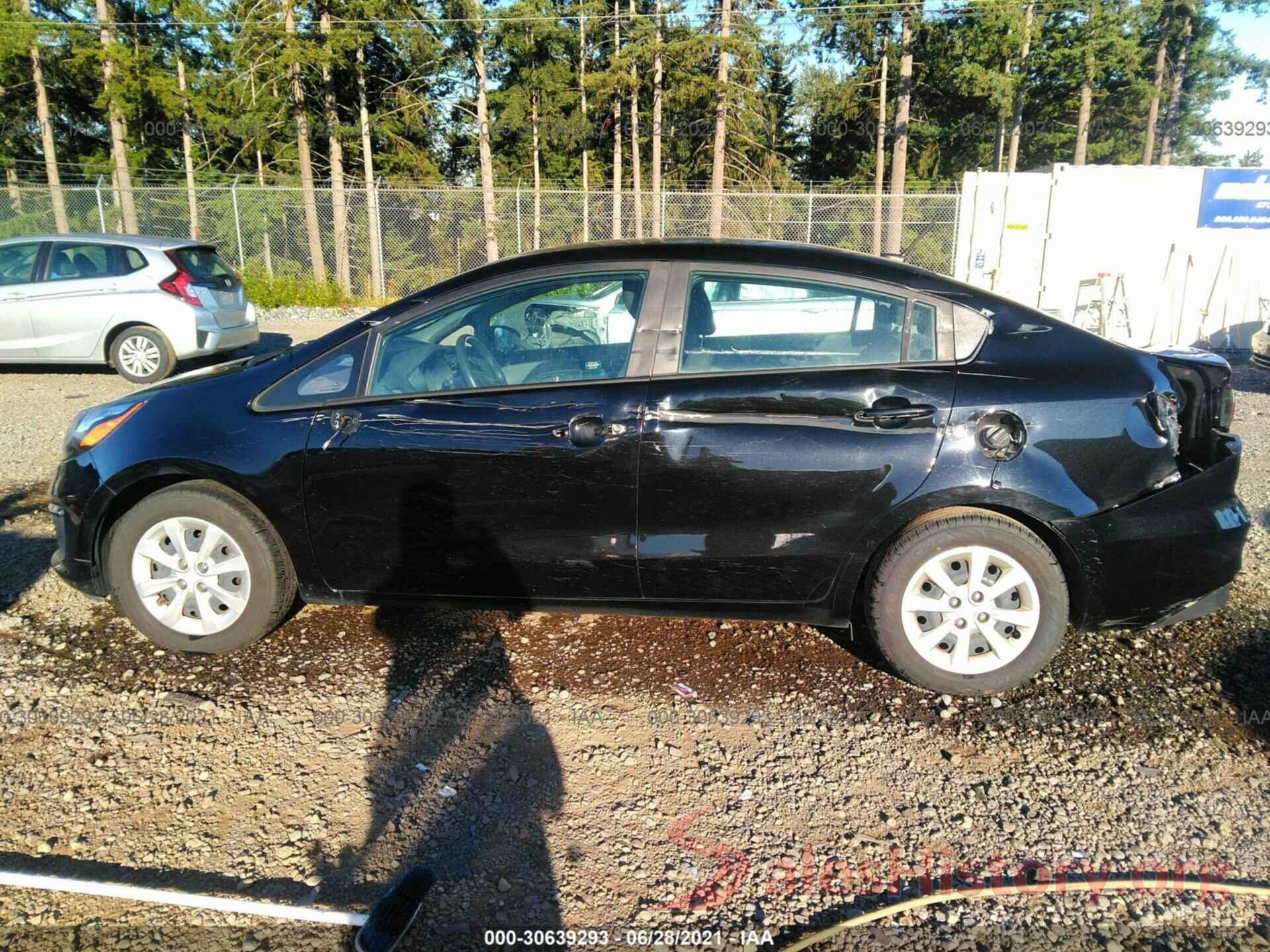 KNADM4A38H6039429 2017 KIA RIO