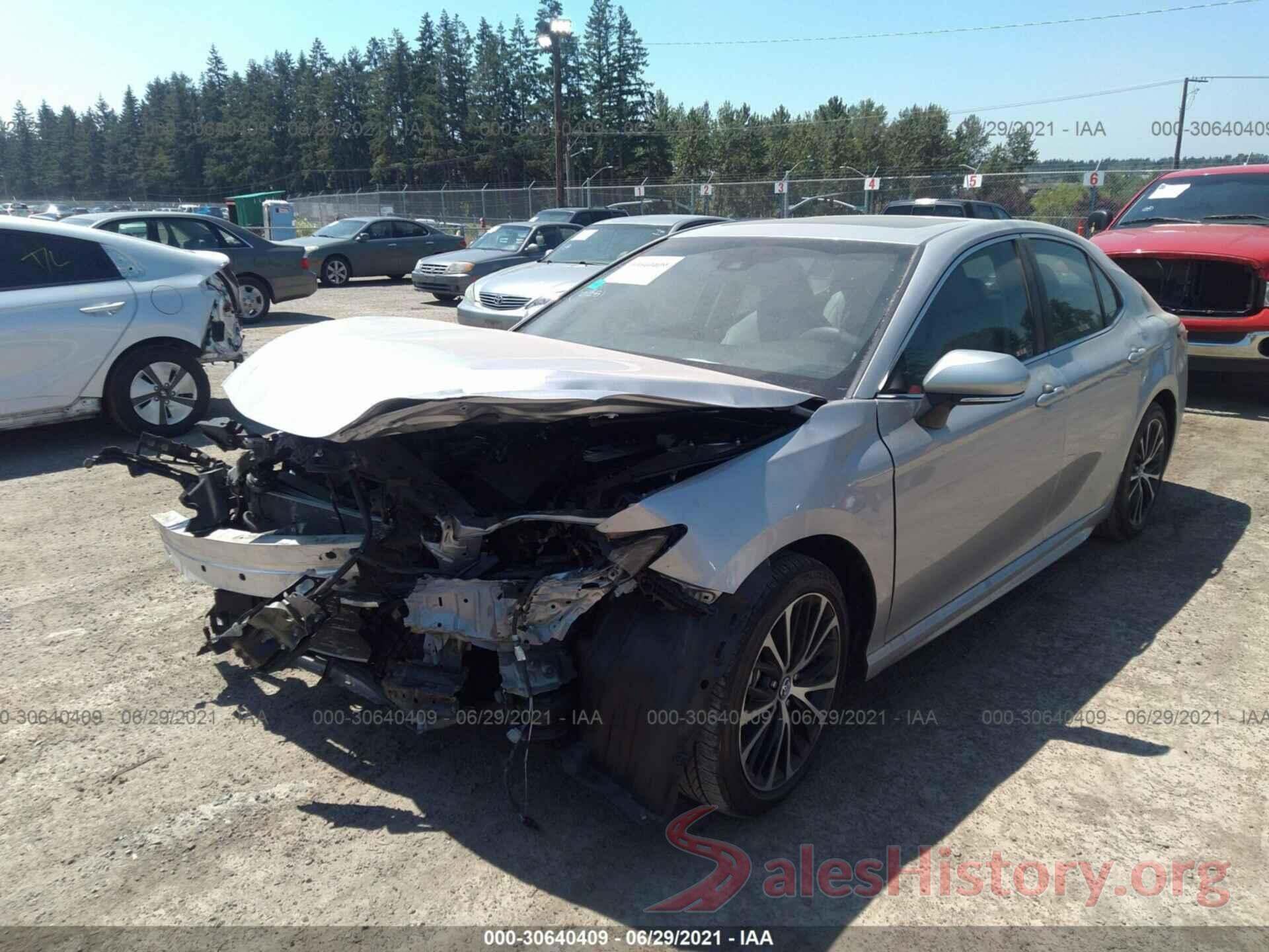 4T1B11HK5JU547627 2018 TOYOTA CAMRY