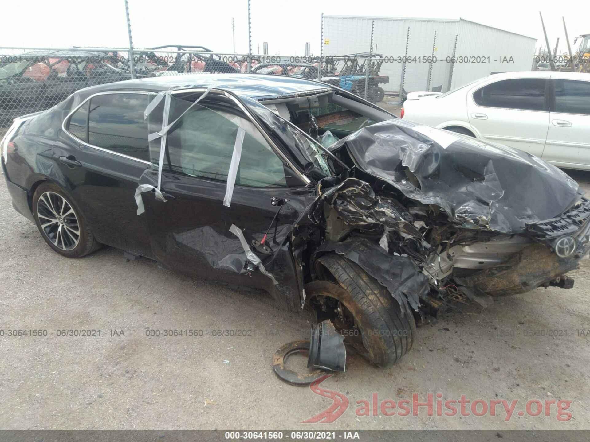 4T1B11HK4JU658976 2018 TOYOTA CAMRY