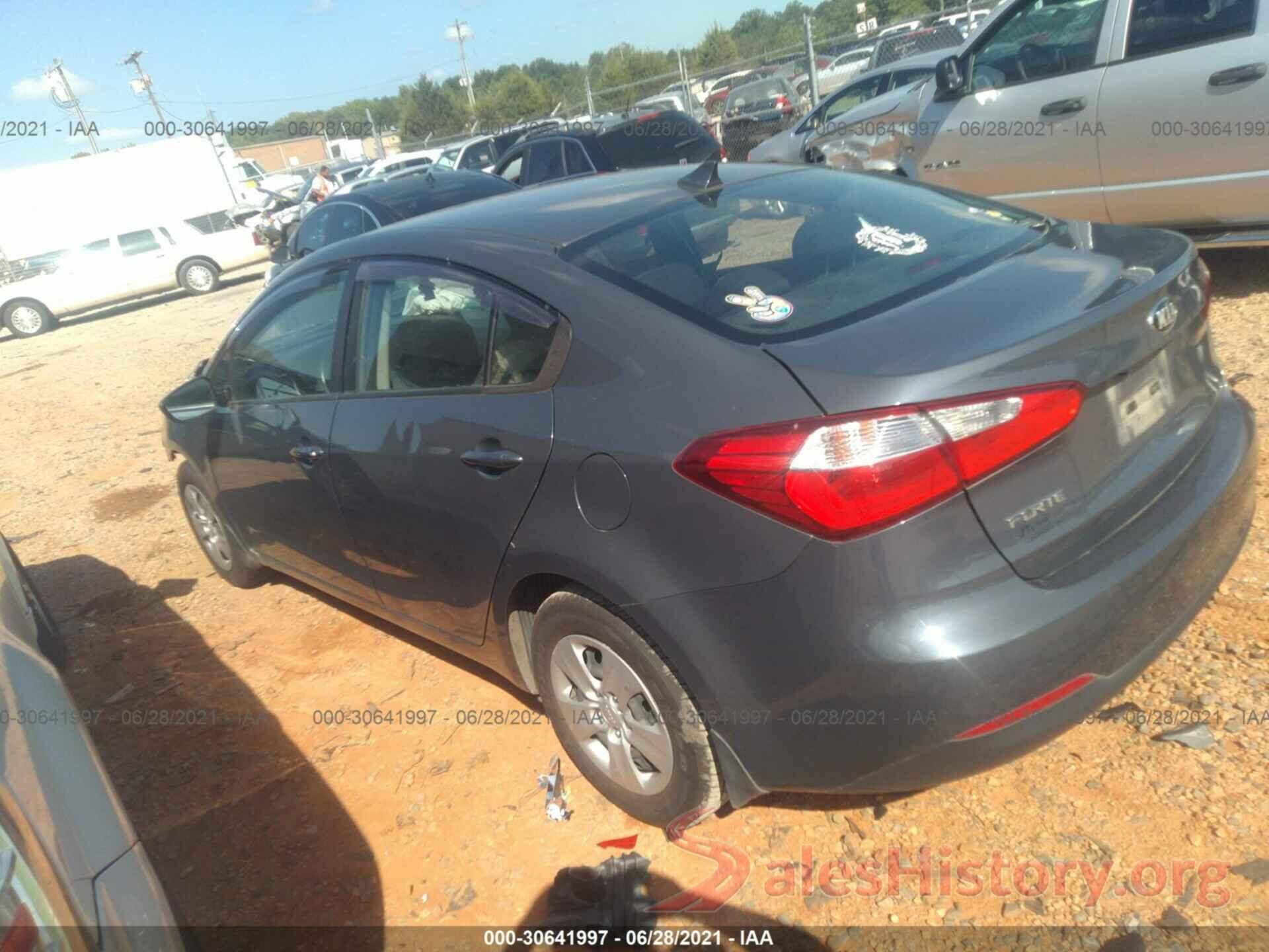 KNAFK4A63G5562175 2016 KIA FORTE