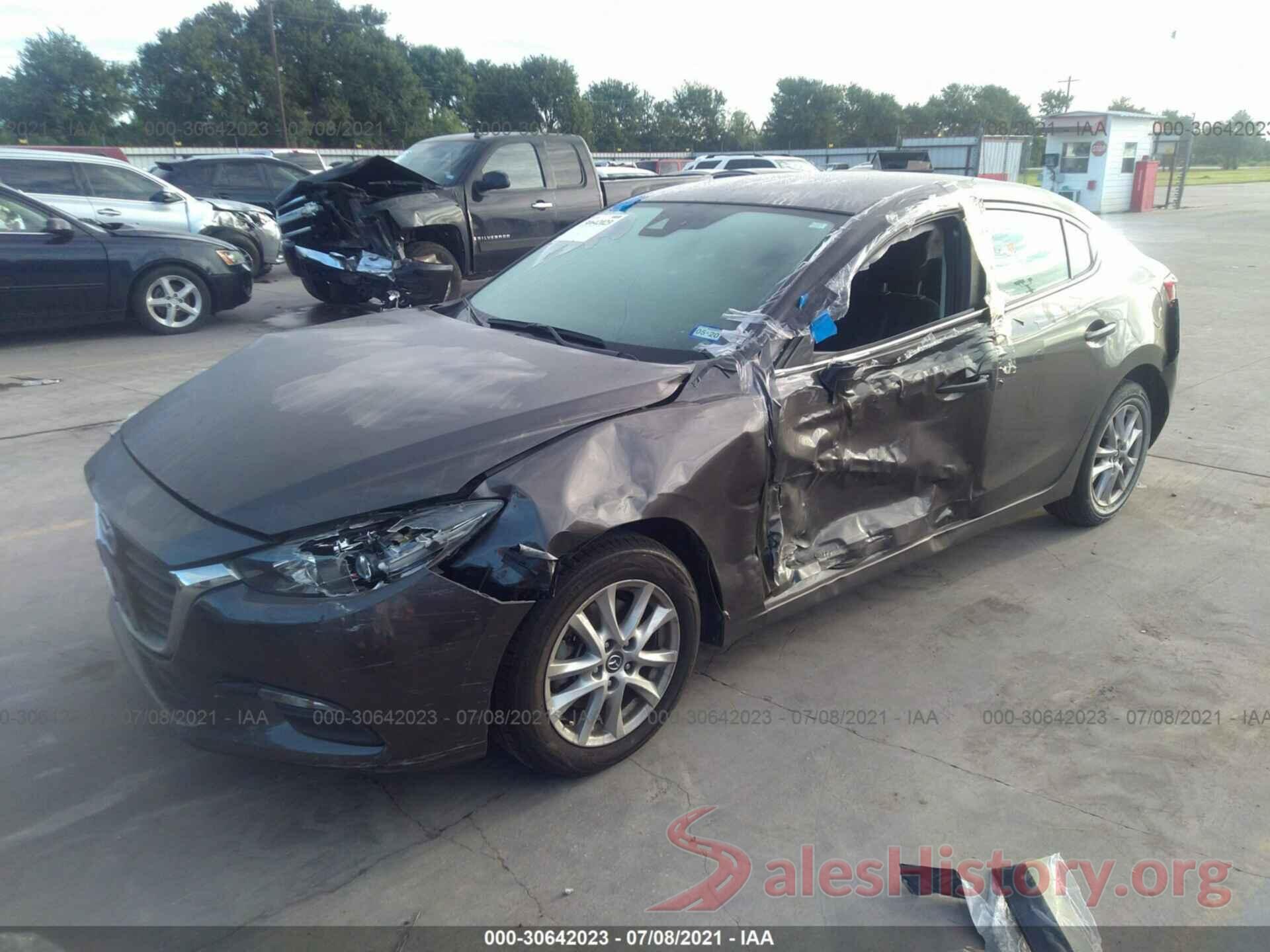 3MZBN1U70JM180213 2018 MAZDA MAZDA3 4-DOOR