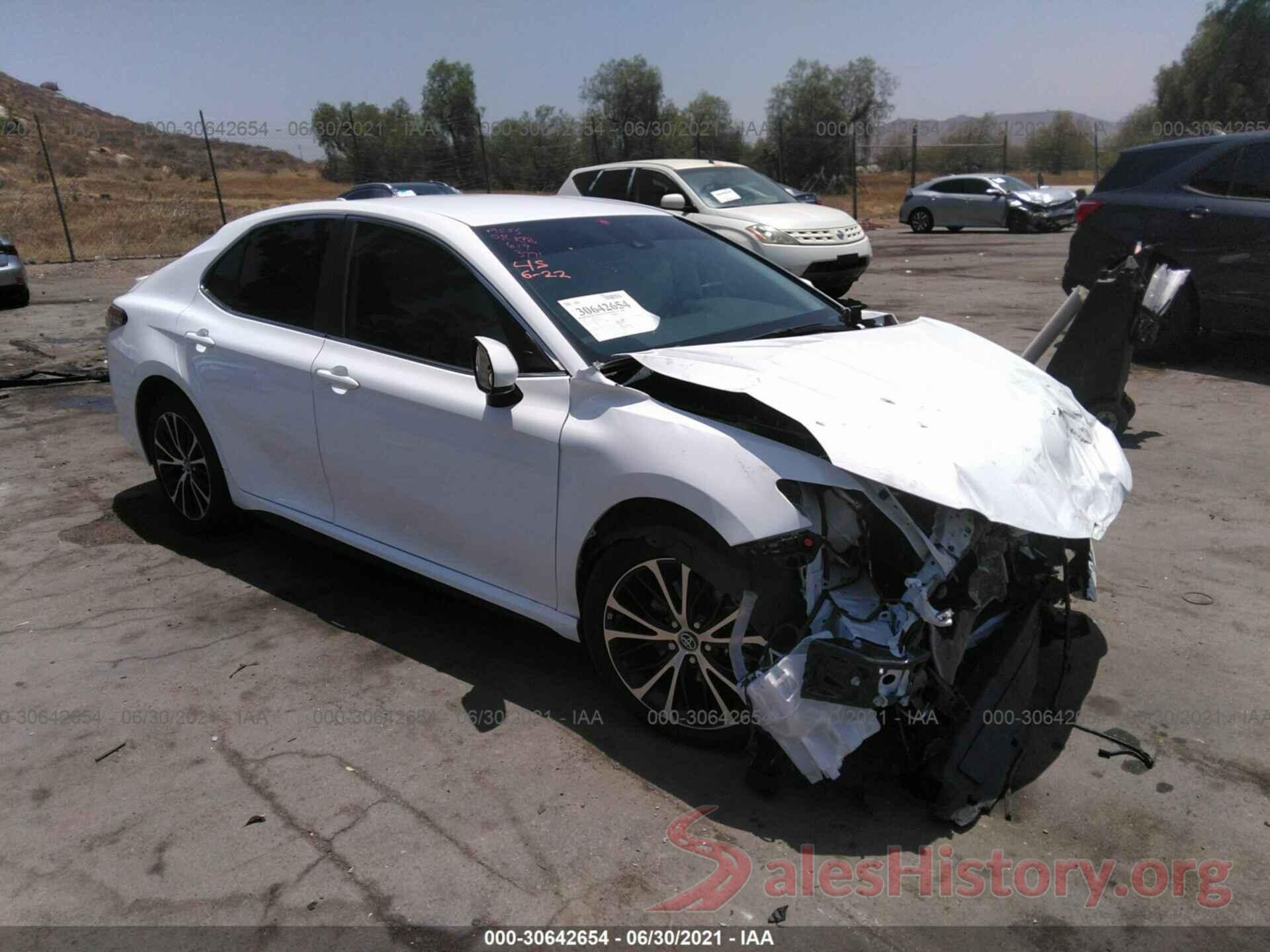 4T1B11HK1KU793771 2019 TOYOTA CAMRY