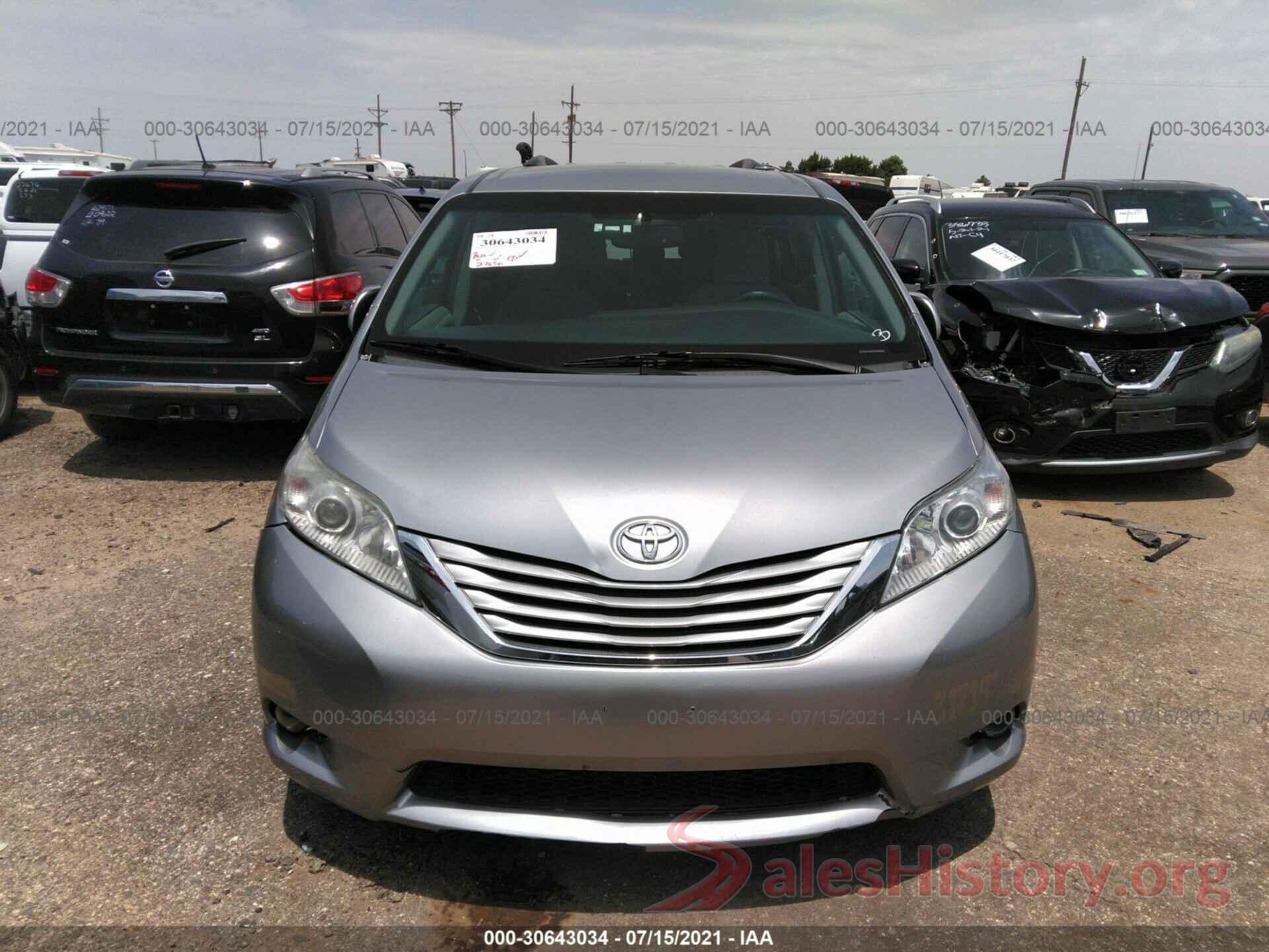 5TDJZ3DC6HS183817 2017 TOYOTA SIENNA