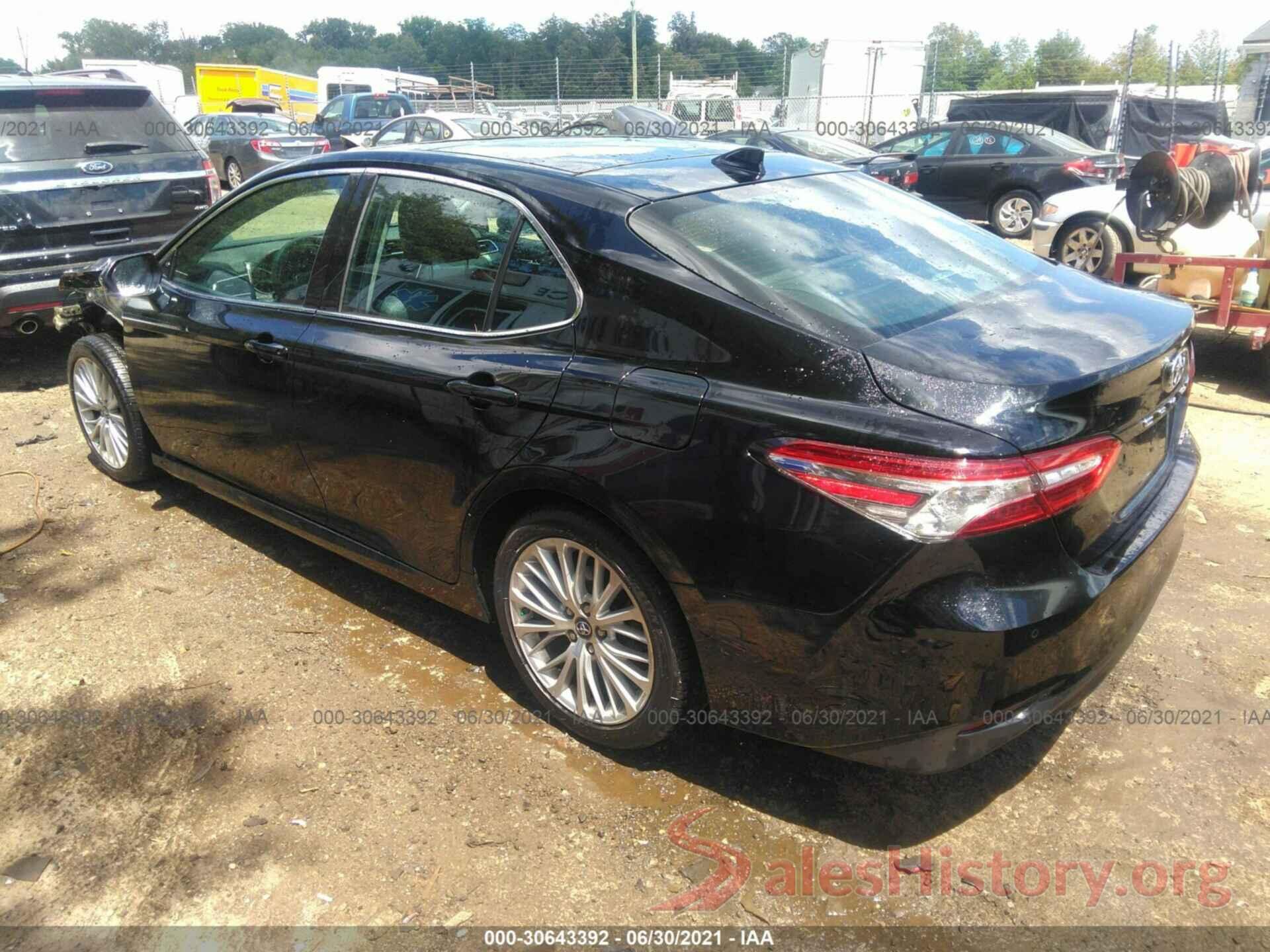 4T1B11HK5JU521609 2018 TOYOTA CAMRY