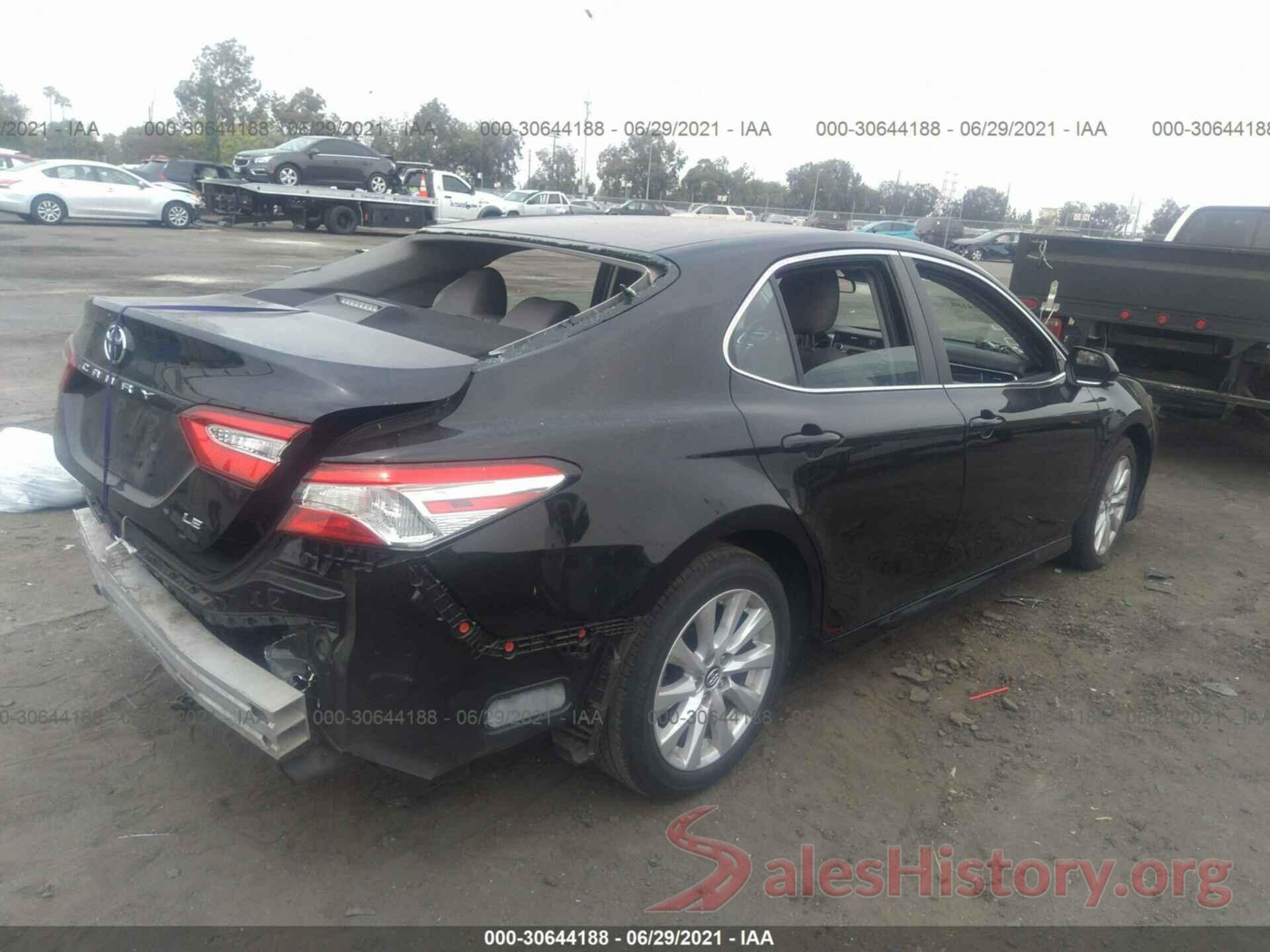 4T1B11HK8JU657815 2018 TOYOTA CAMRY